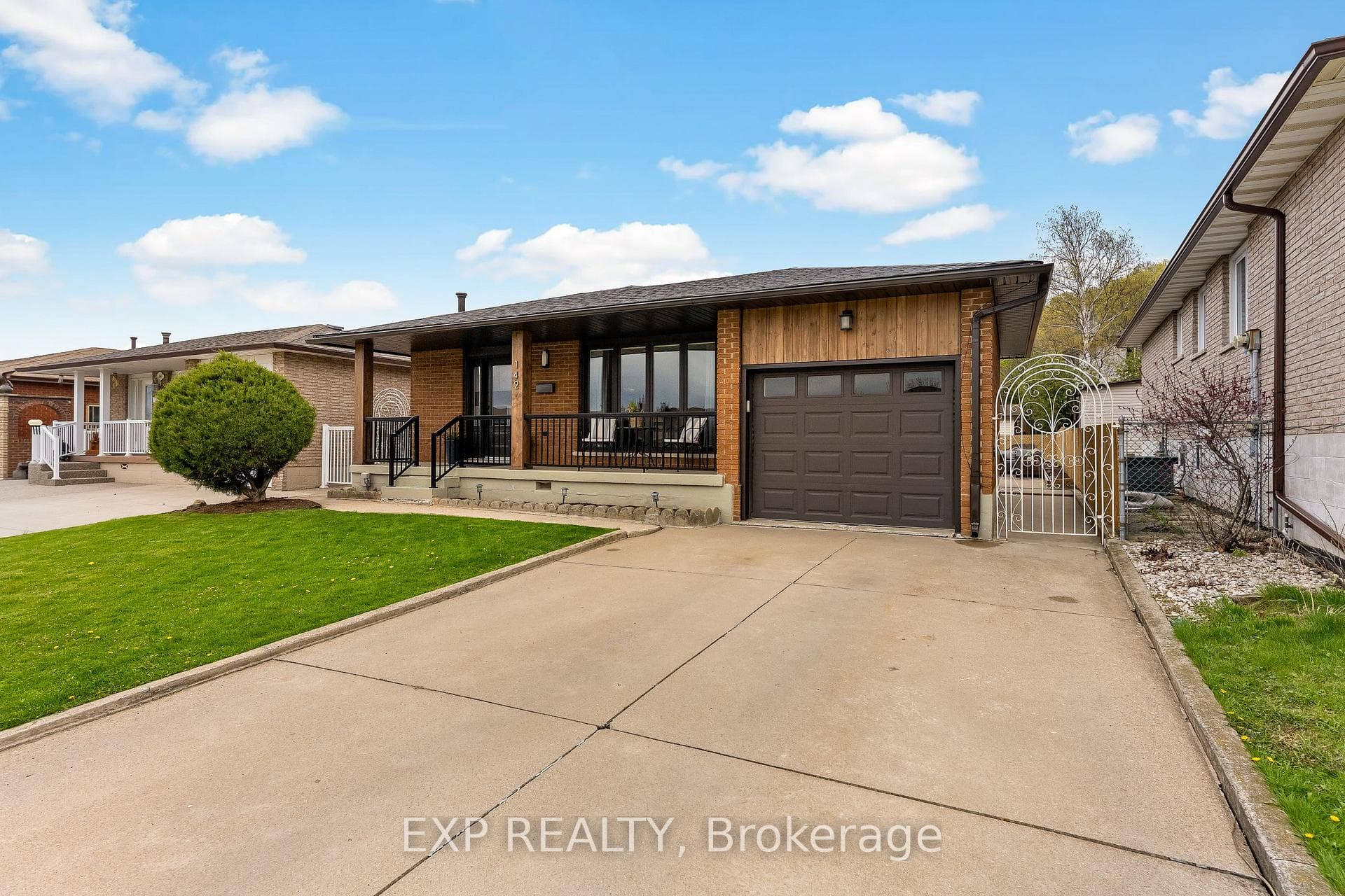 142 Marcella Crescent, Hamilton, ON L8K 6G3