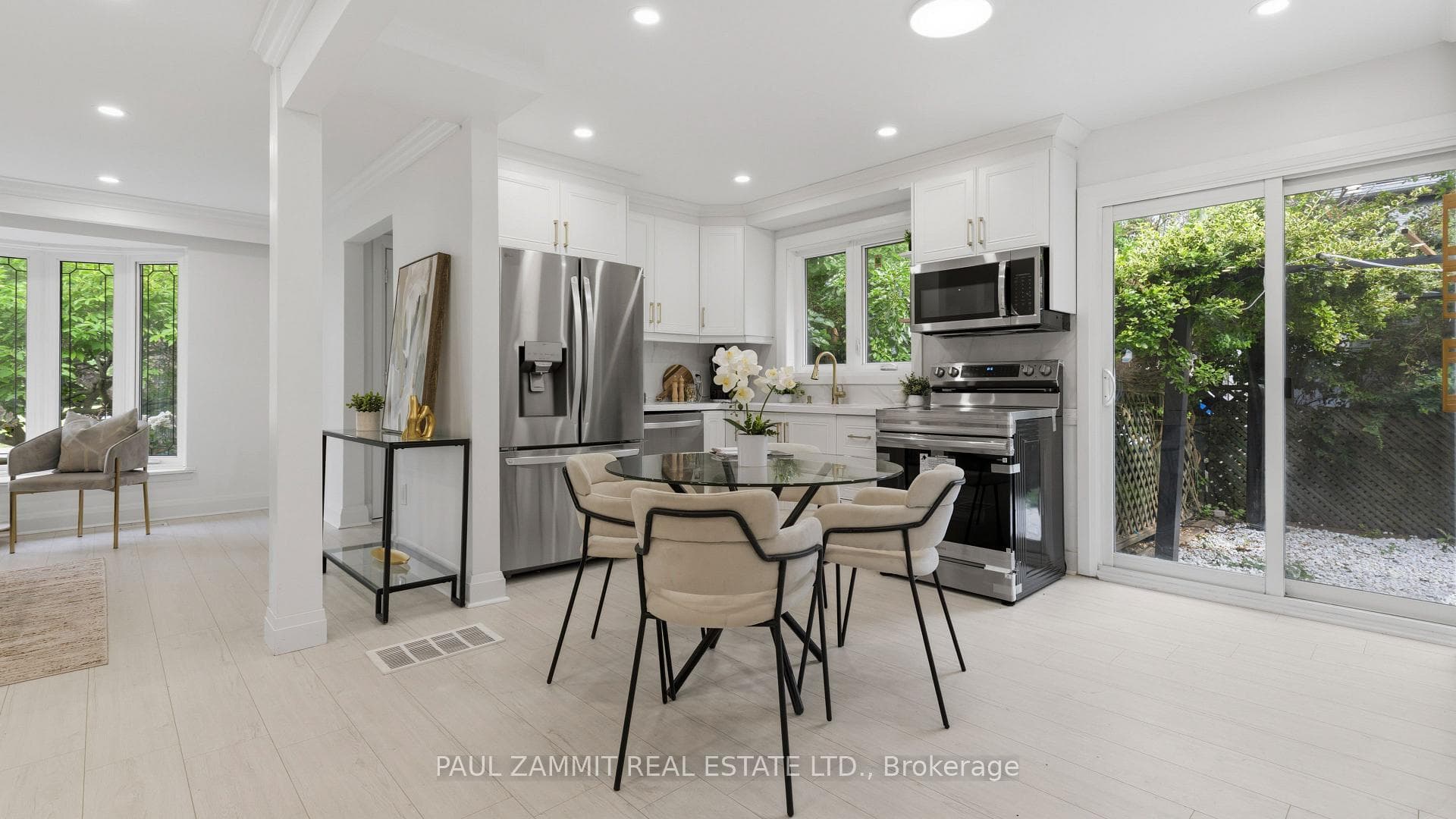 6 King Richard Court, Markham, ON L3P 1M1