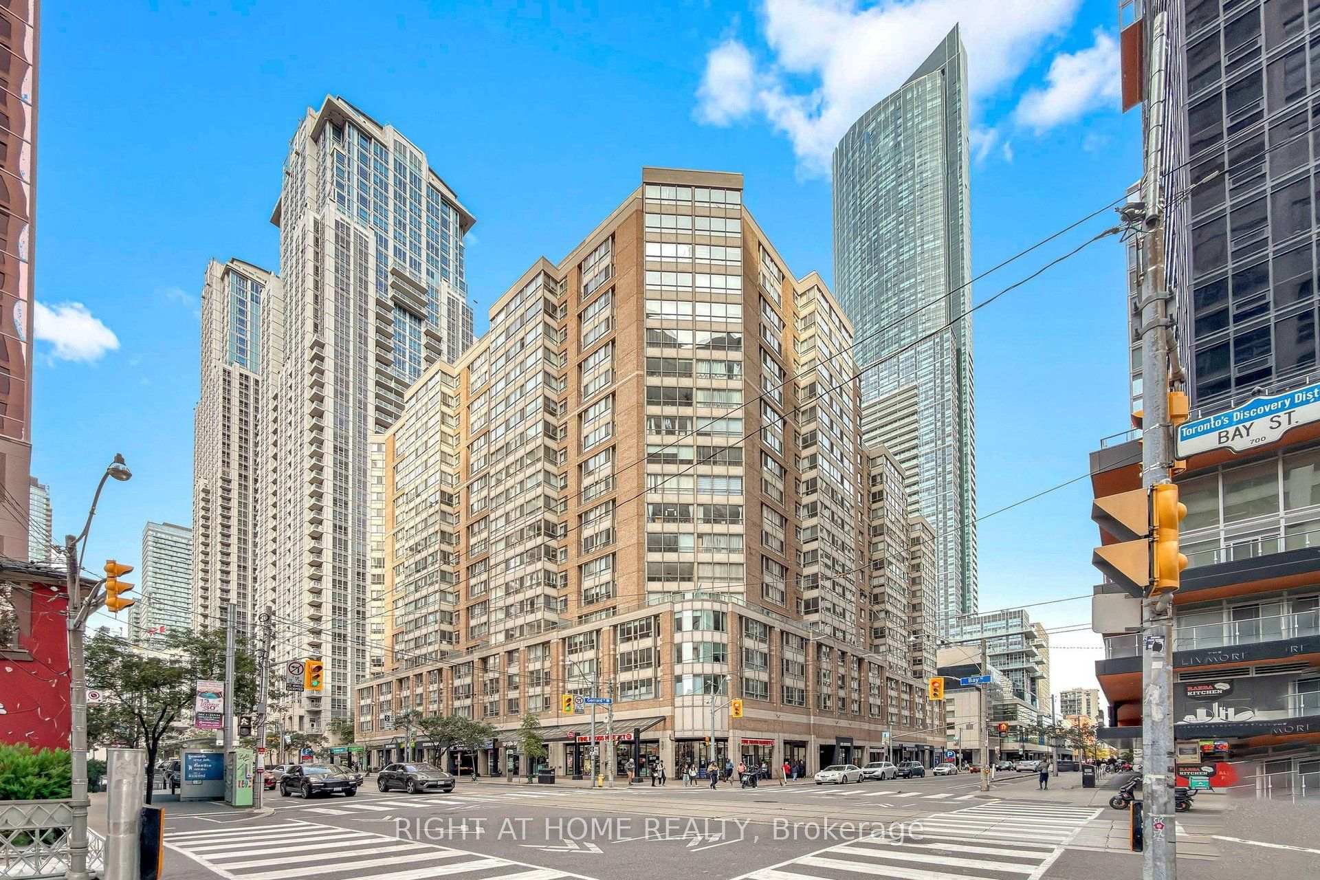 44 Gerrard Street W 909, Toronto, ON M5G 2K2