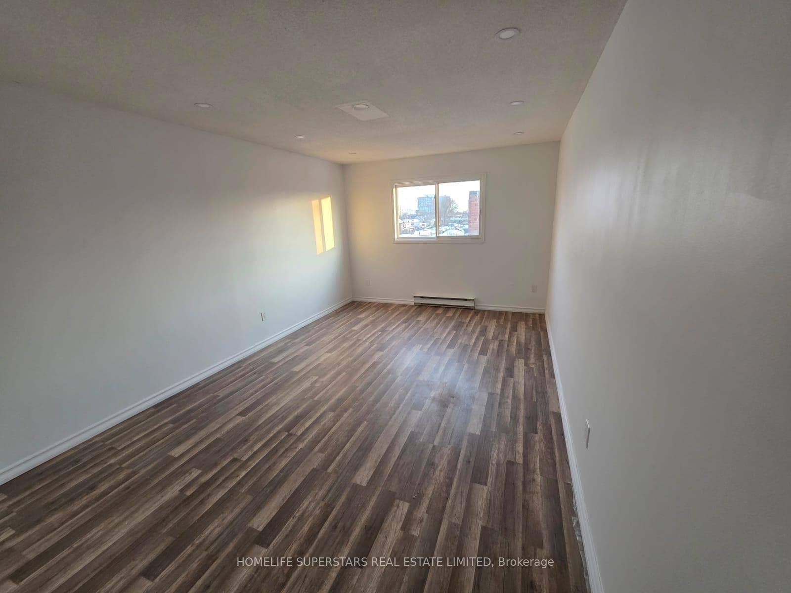 1843 Davenport Road, Toronto, ON M6N 1B8