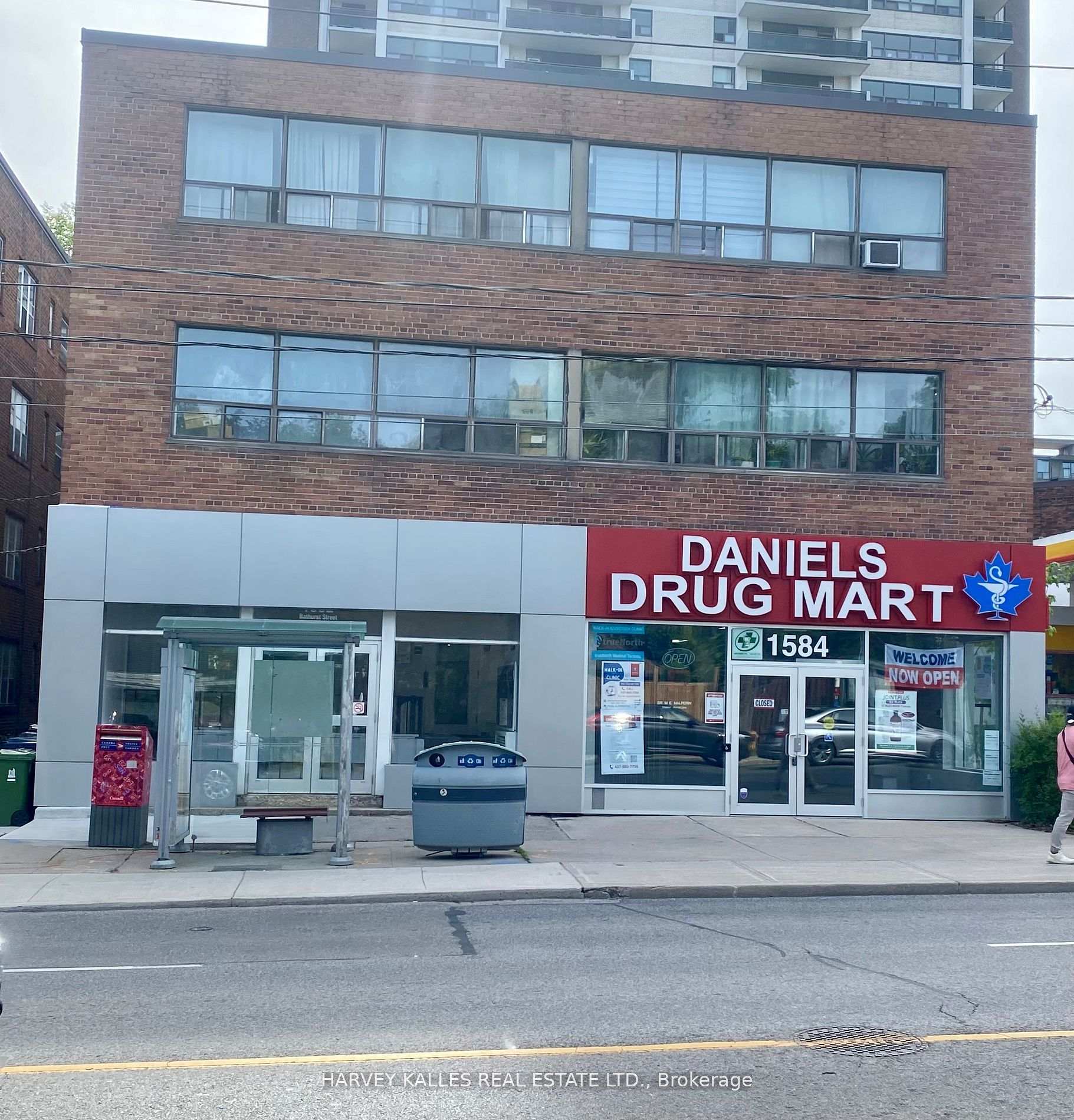 1582 Bathurst Street 311, Toronto, ON M5P 3H3