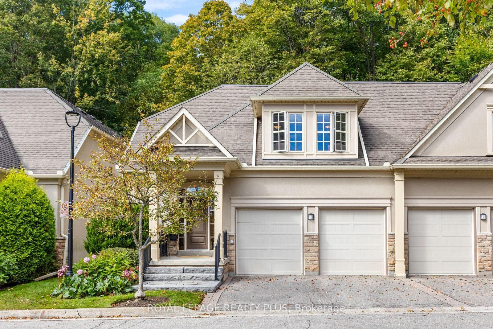 1915 Broad Hollow Gate 120, Mississauga, ON L5L 6A3