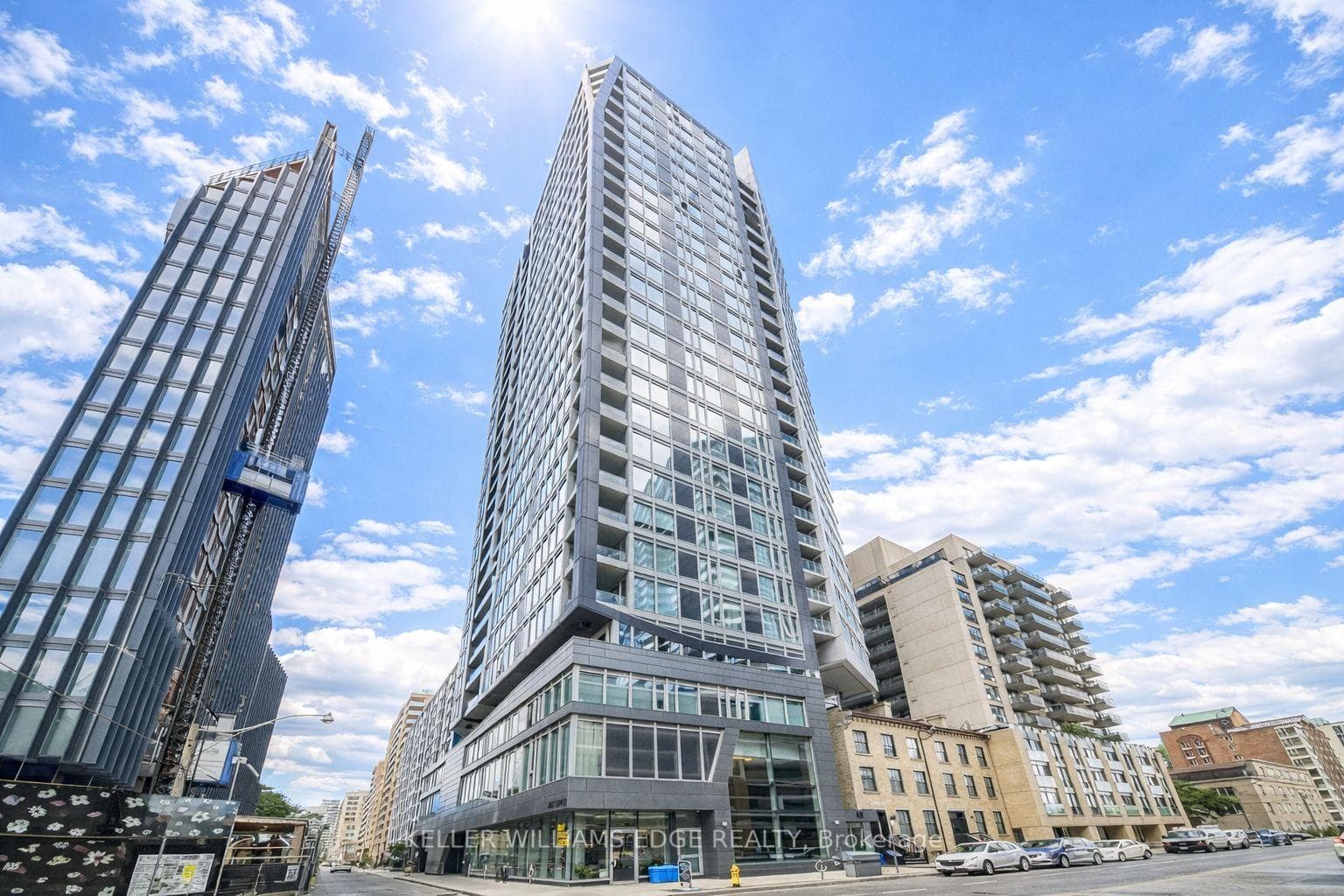 68 Shuter Street 1009, Toronto, ON M5B 1B4