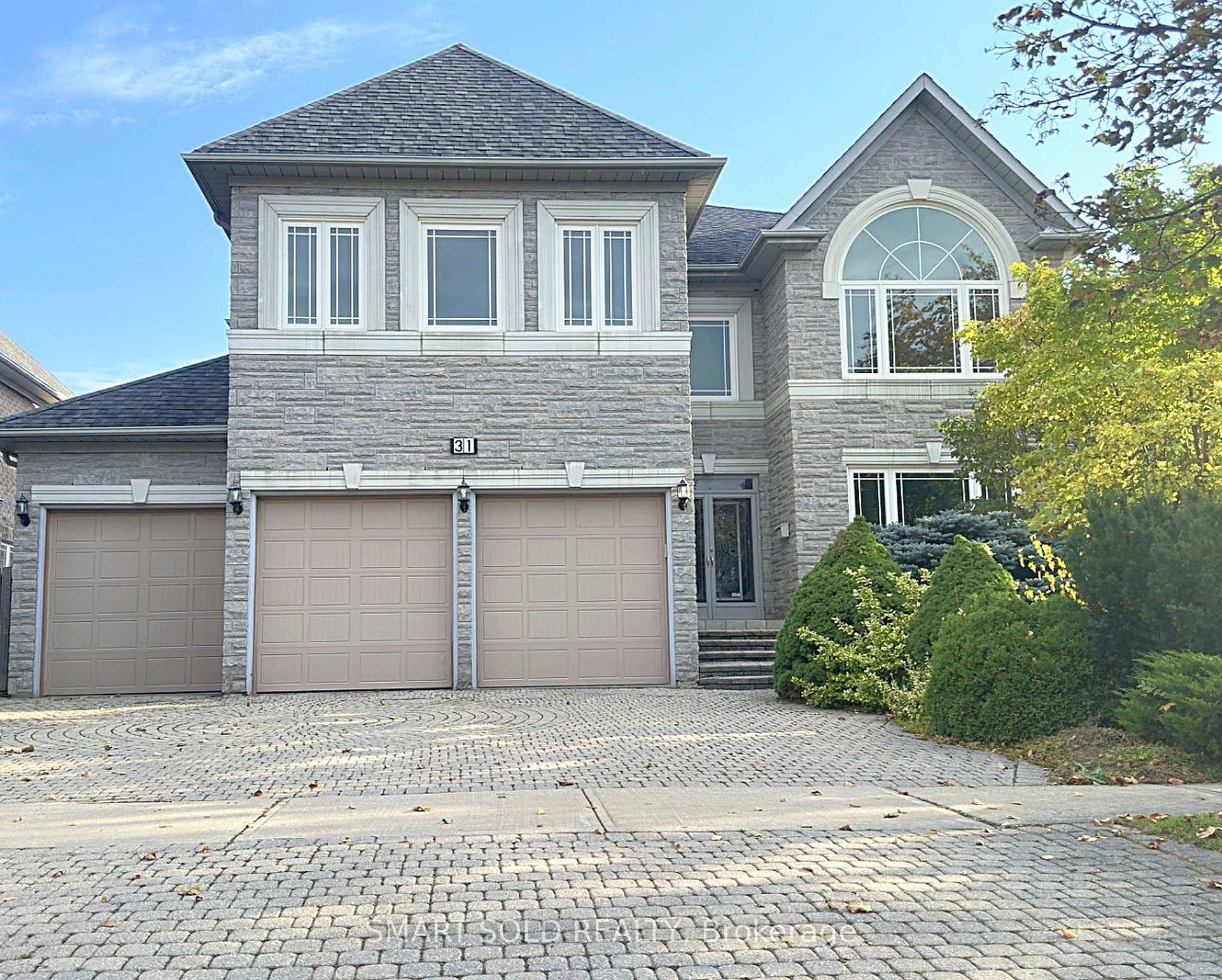 31 Black Walnut Crescent, Richmond Hill, ON L4B 3S3