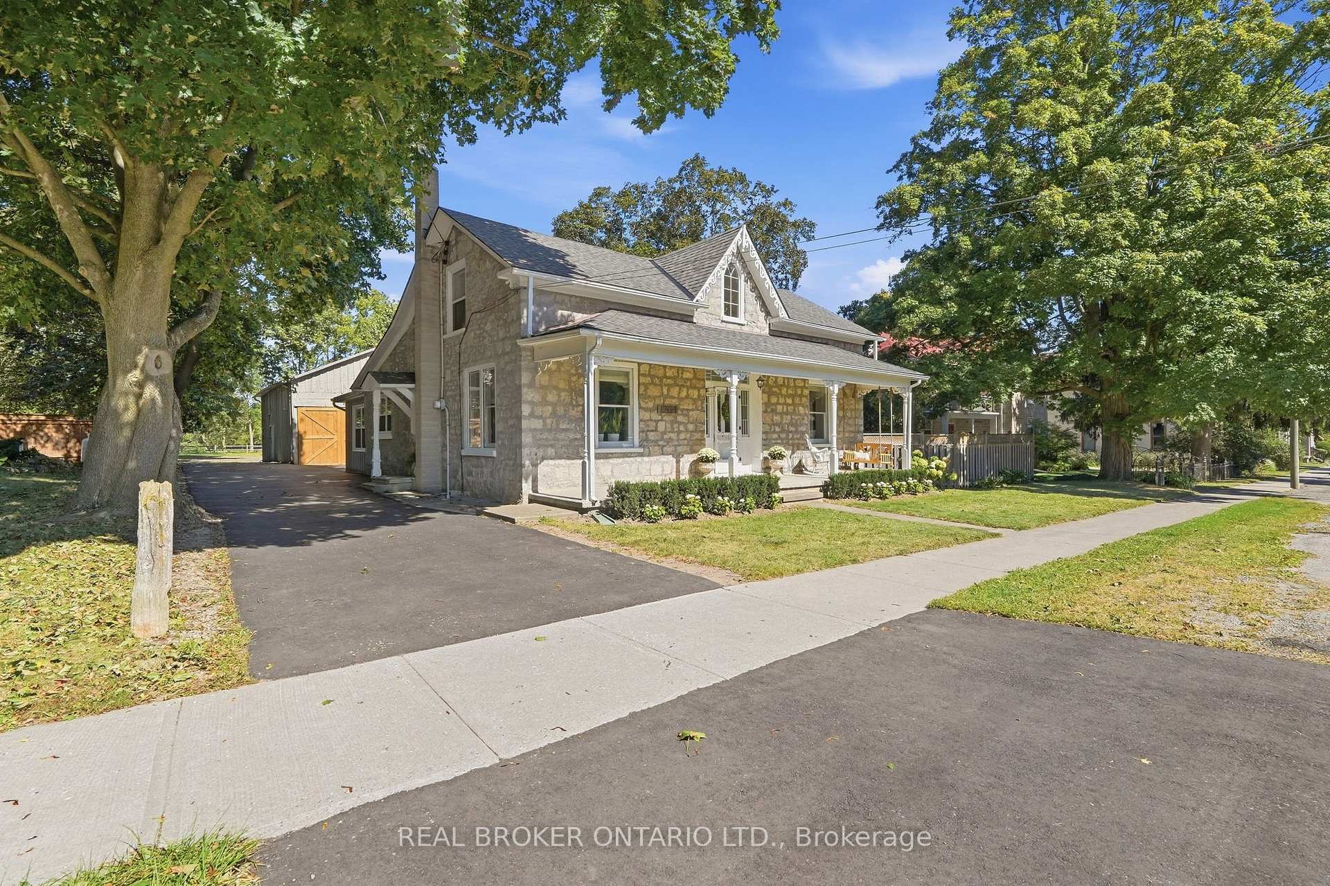 1264 Old 8 Highway, Hamilton, ON L0R 1Z0