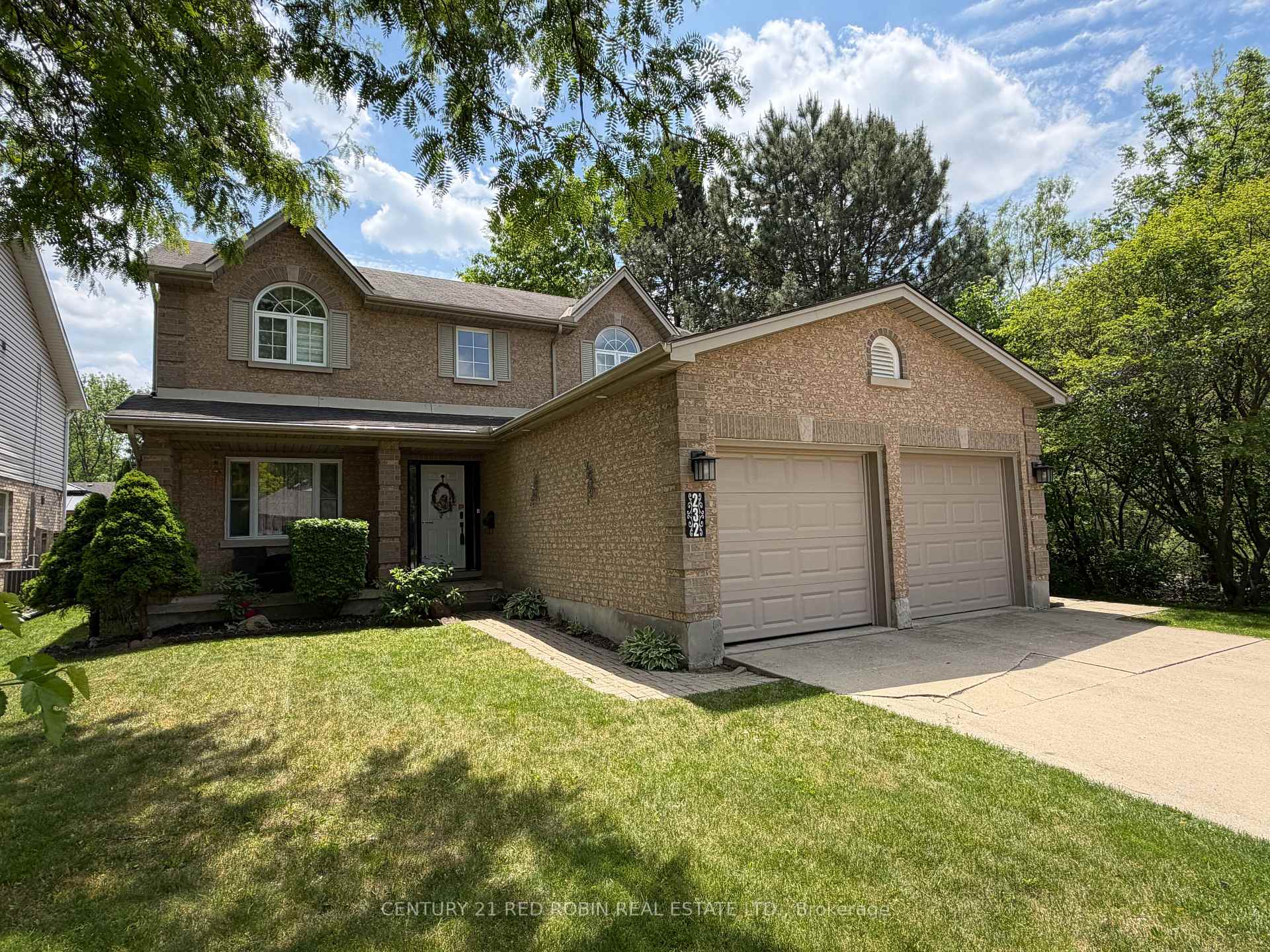 232 Thorne Drive, Strathroy-Caradoc, ON N7G 4C2
