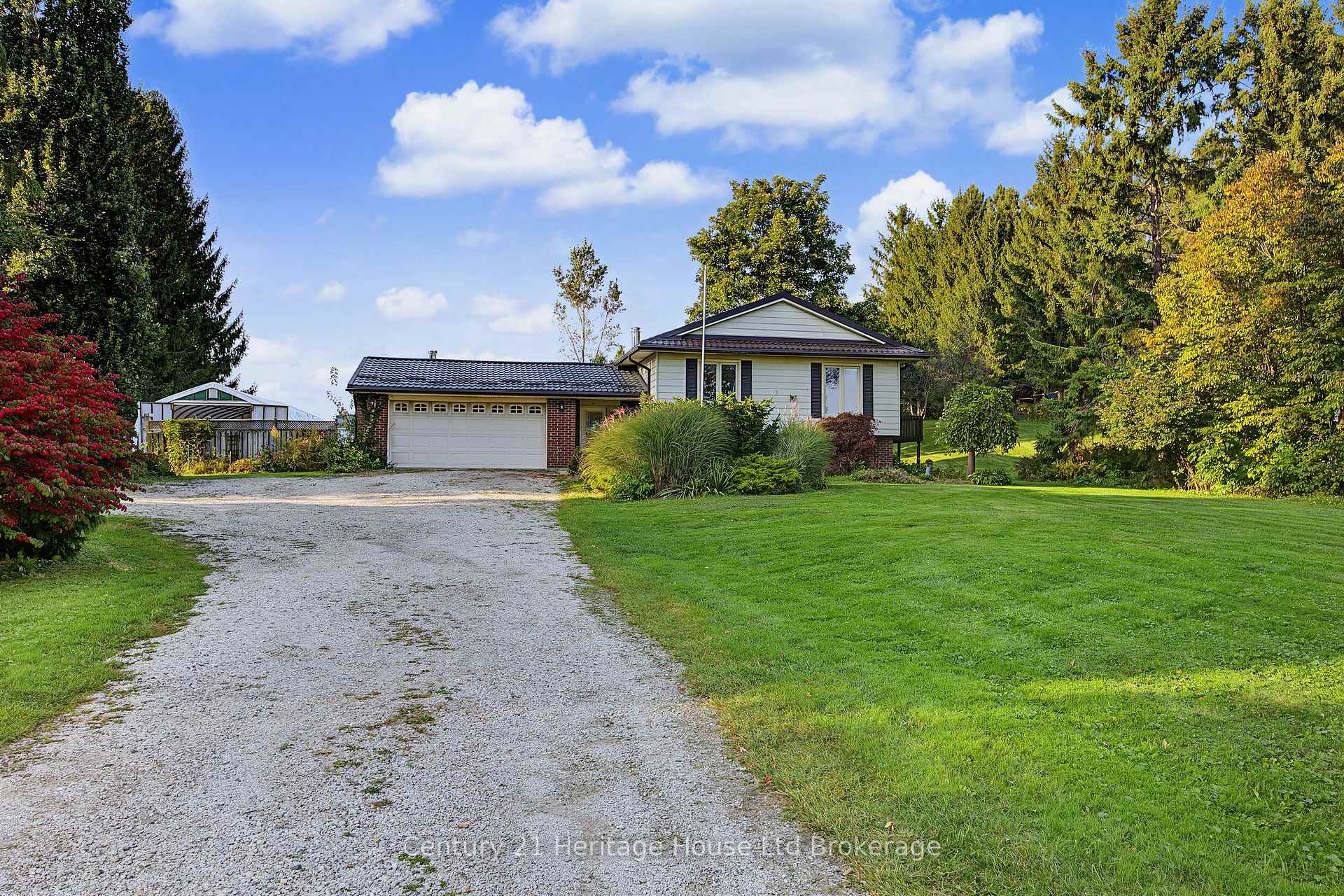 17846 Evelyn Drive, Thames Centre, ON N0M 2M0