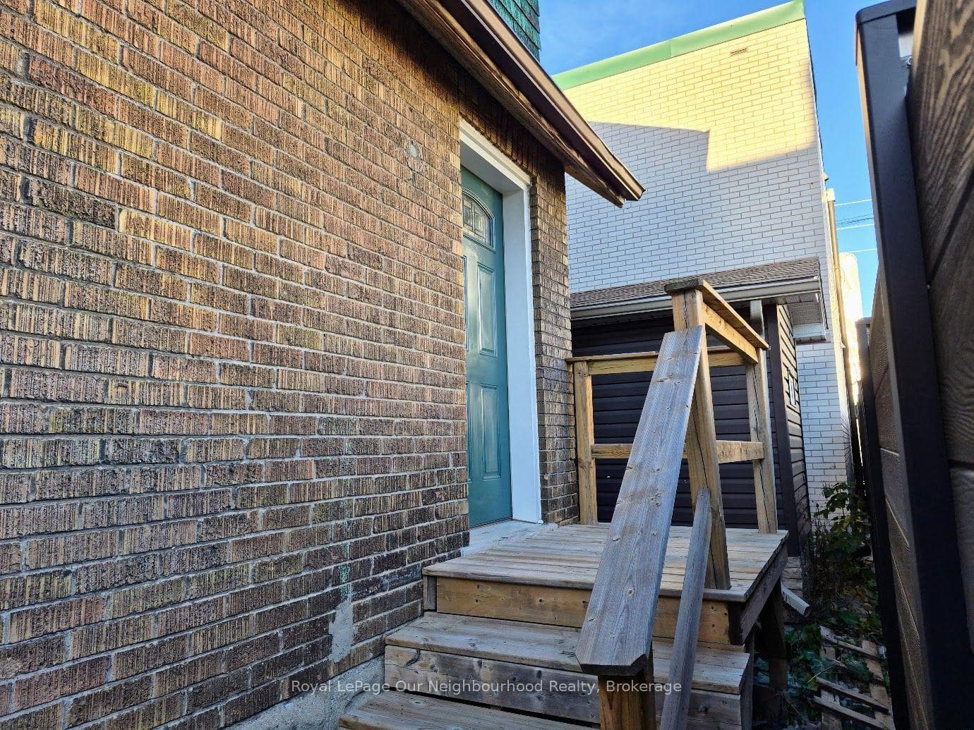 11 Colborne Street W Main, Oshawa, ON L1G 1L3