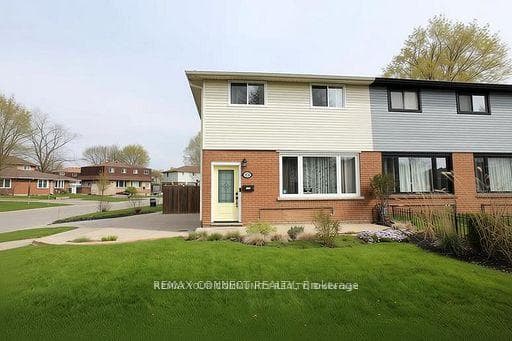376 Dwight Avenue, Oshawa, ON L1J 1K9