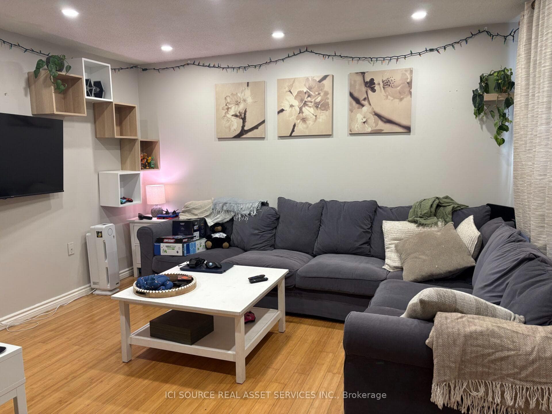 736 Tate Avenue, Hamilton, ON L8H 6L7