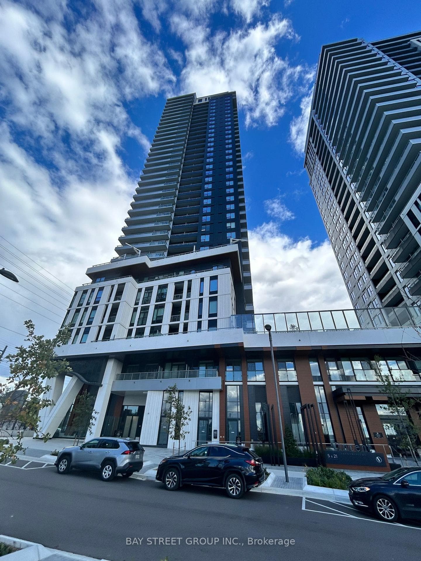 5 Meadowdale Road 2304, Vaughan, ON L4K 0C7