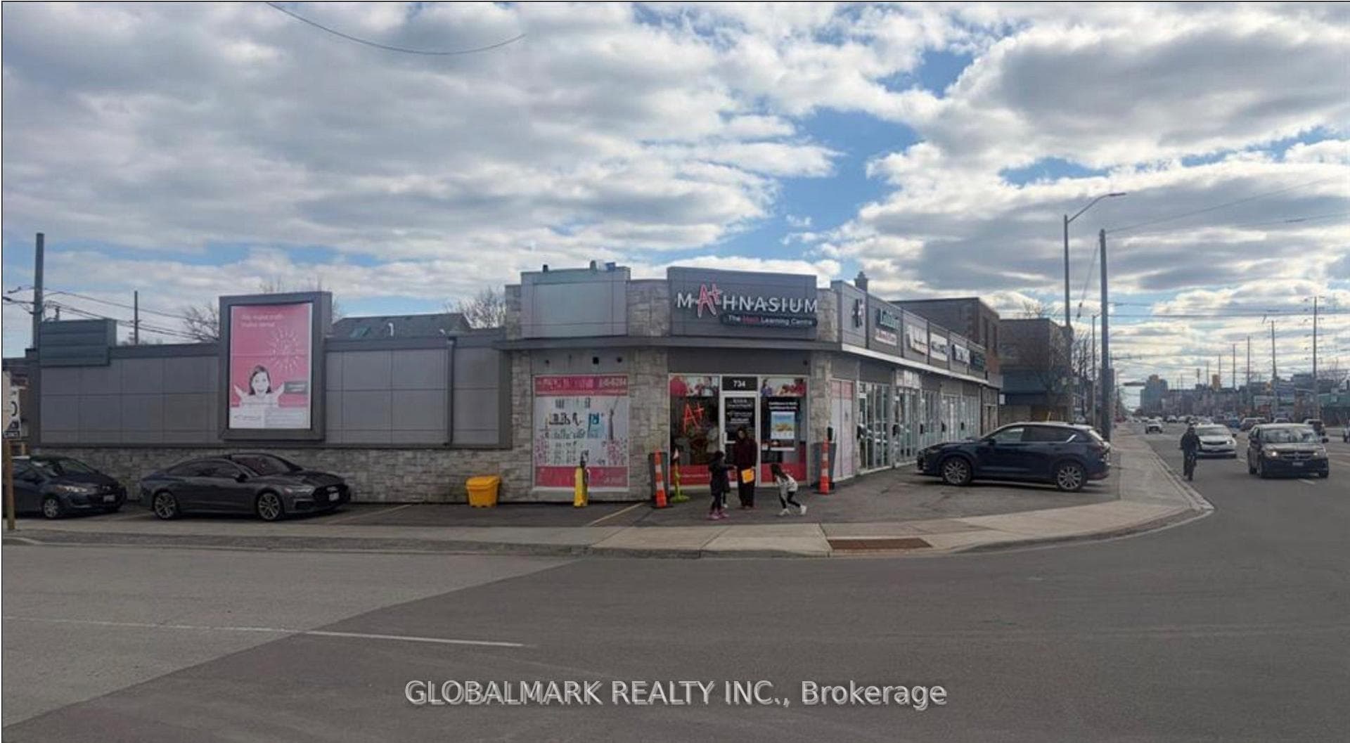 732 LAKESHORE Road E, Mississauga, ON L5J 1G6