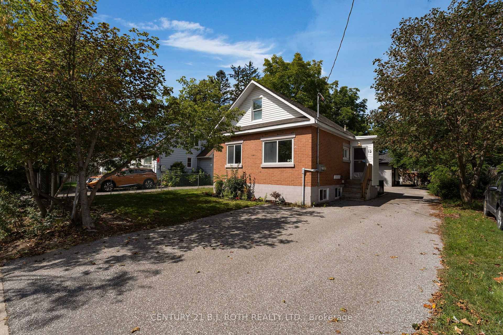 12 Dufferin Street Units 1 + 2 + Coach House, Barrie, ON L4N 2J7