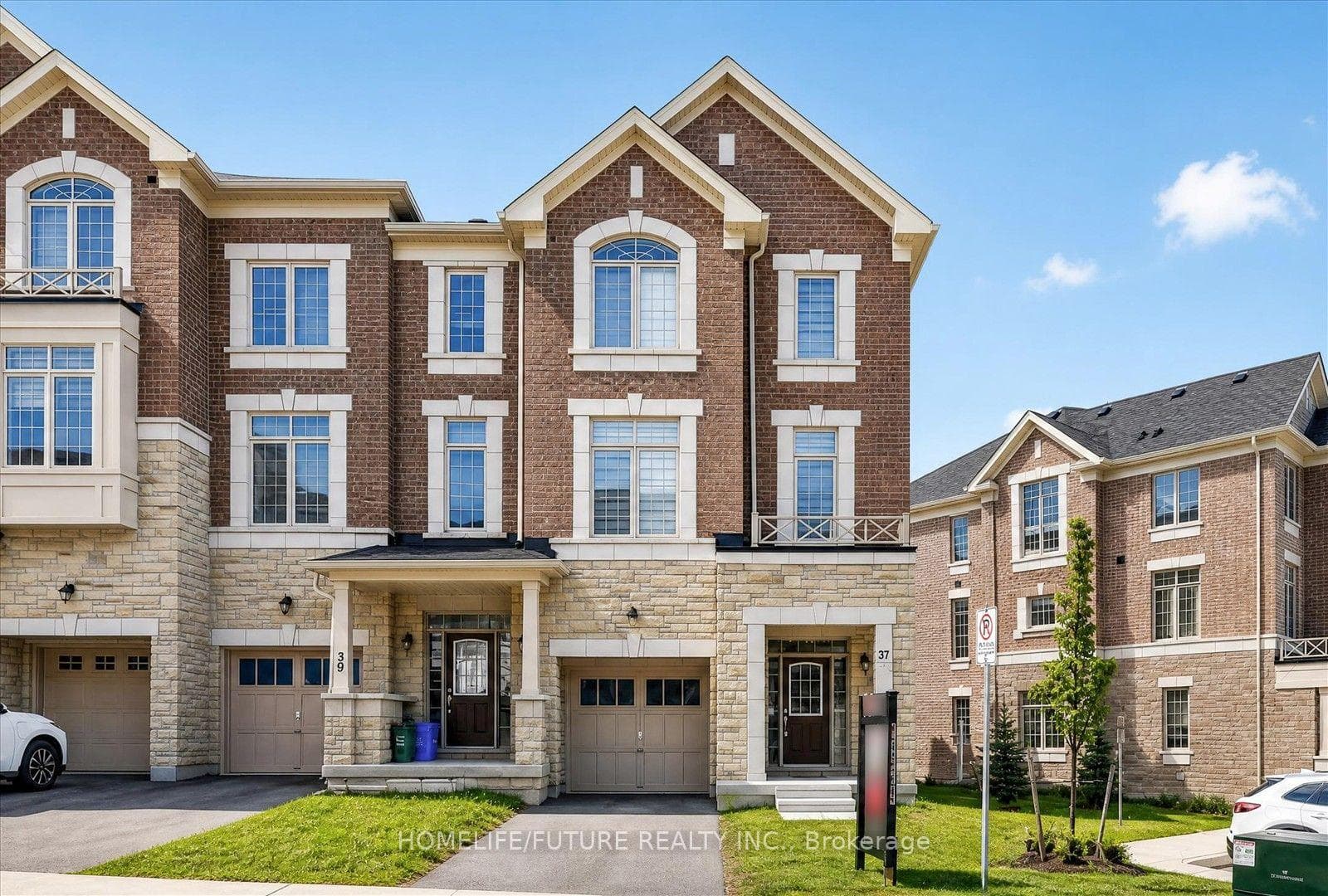 37 ANDRESS Way, Markham, ON L3S 0E9