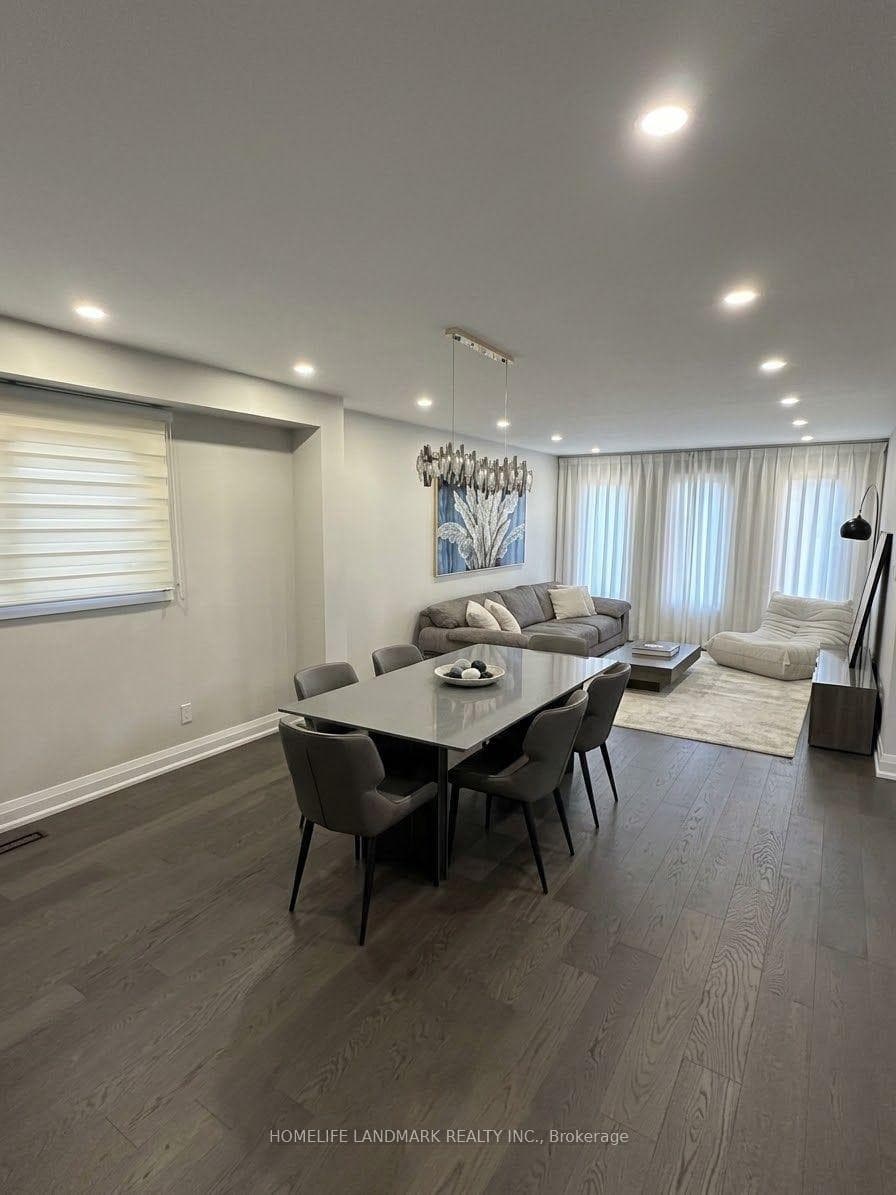 11 Ravenhill Crescent, Markham, ON L3S 2V6
