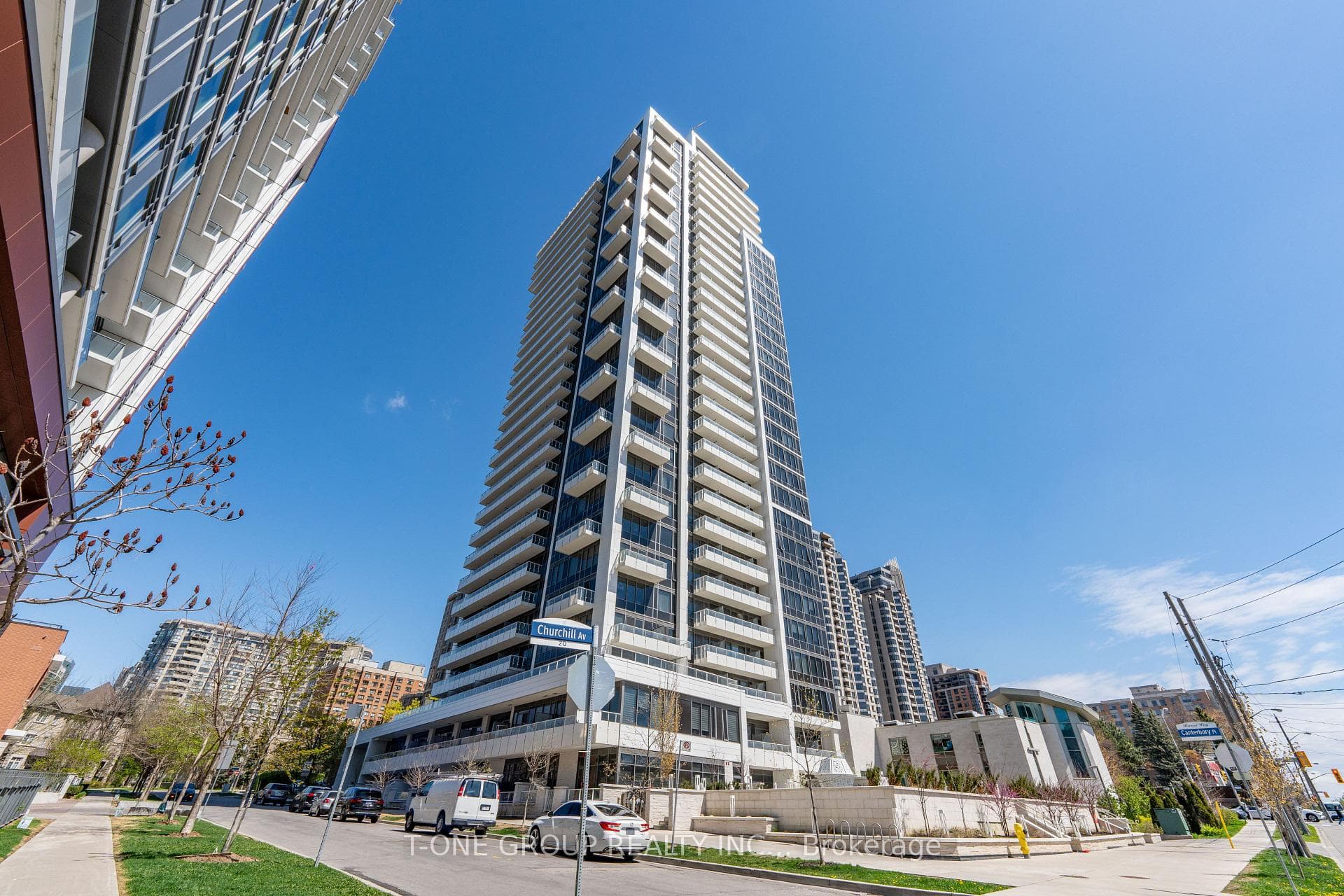 75 Canterbury Place 910, Toronto, ON M2N 2N1