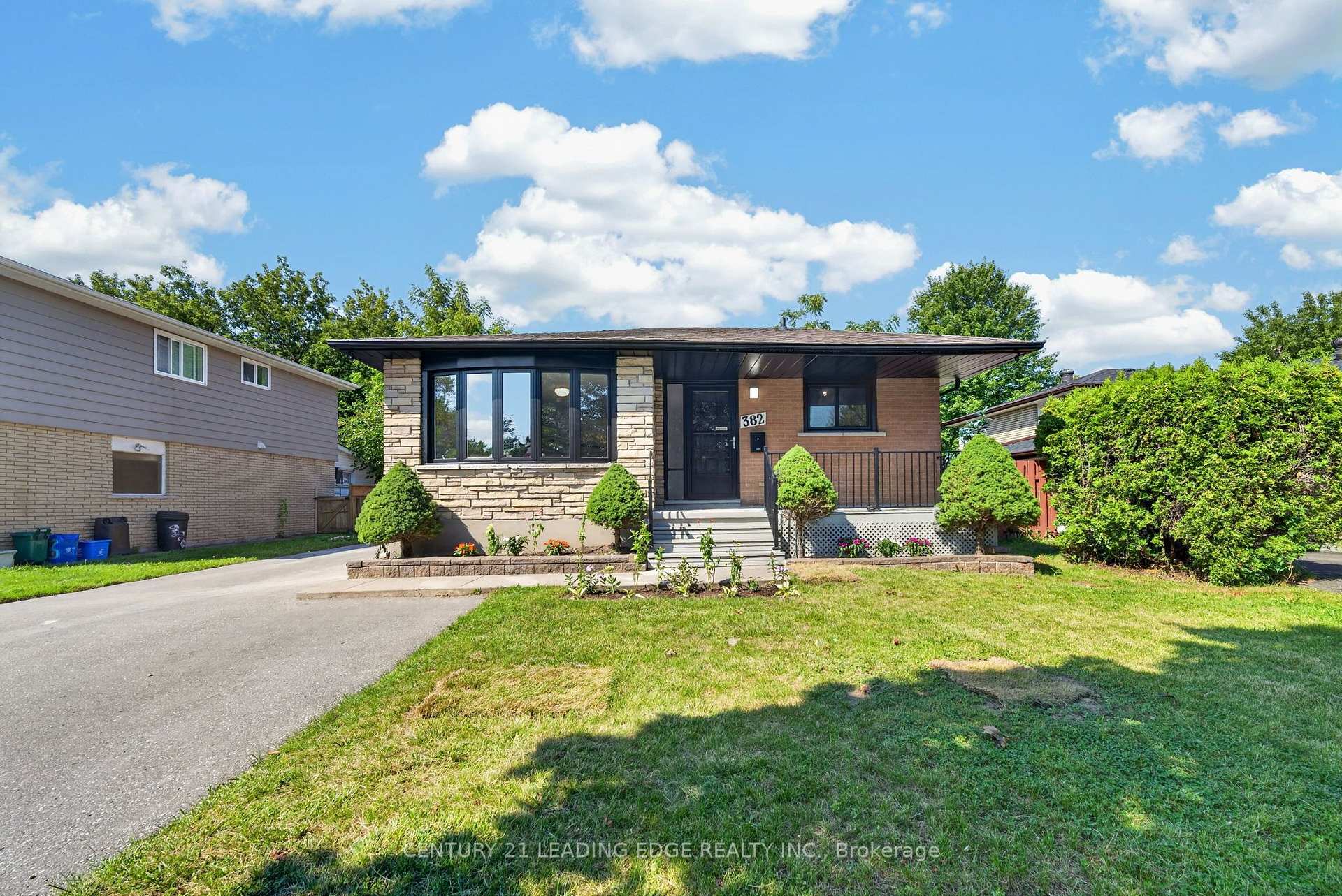 382 Fairlawn Street, Oshawa, ON L1J 4R3