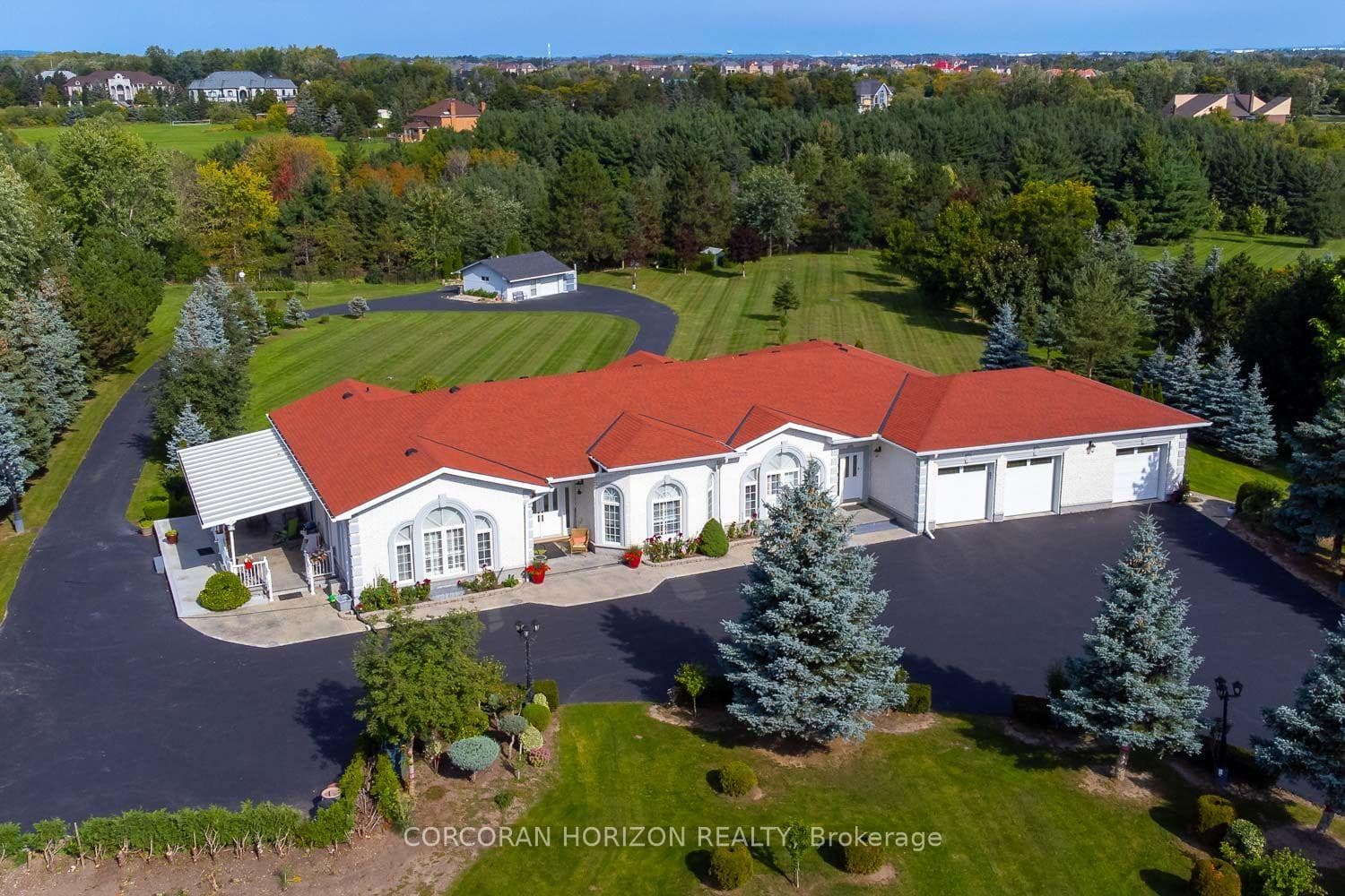16 Rosegarden Drive, Brampton, ON L6P 0E6