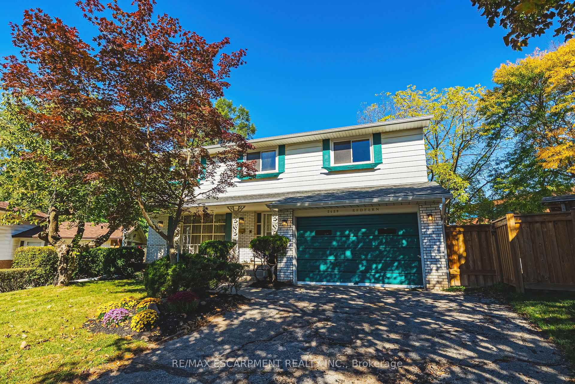 2429 Redfern Road, Burlington, ON L7R 1Y1