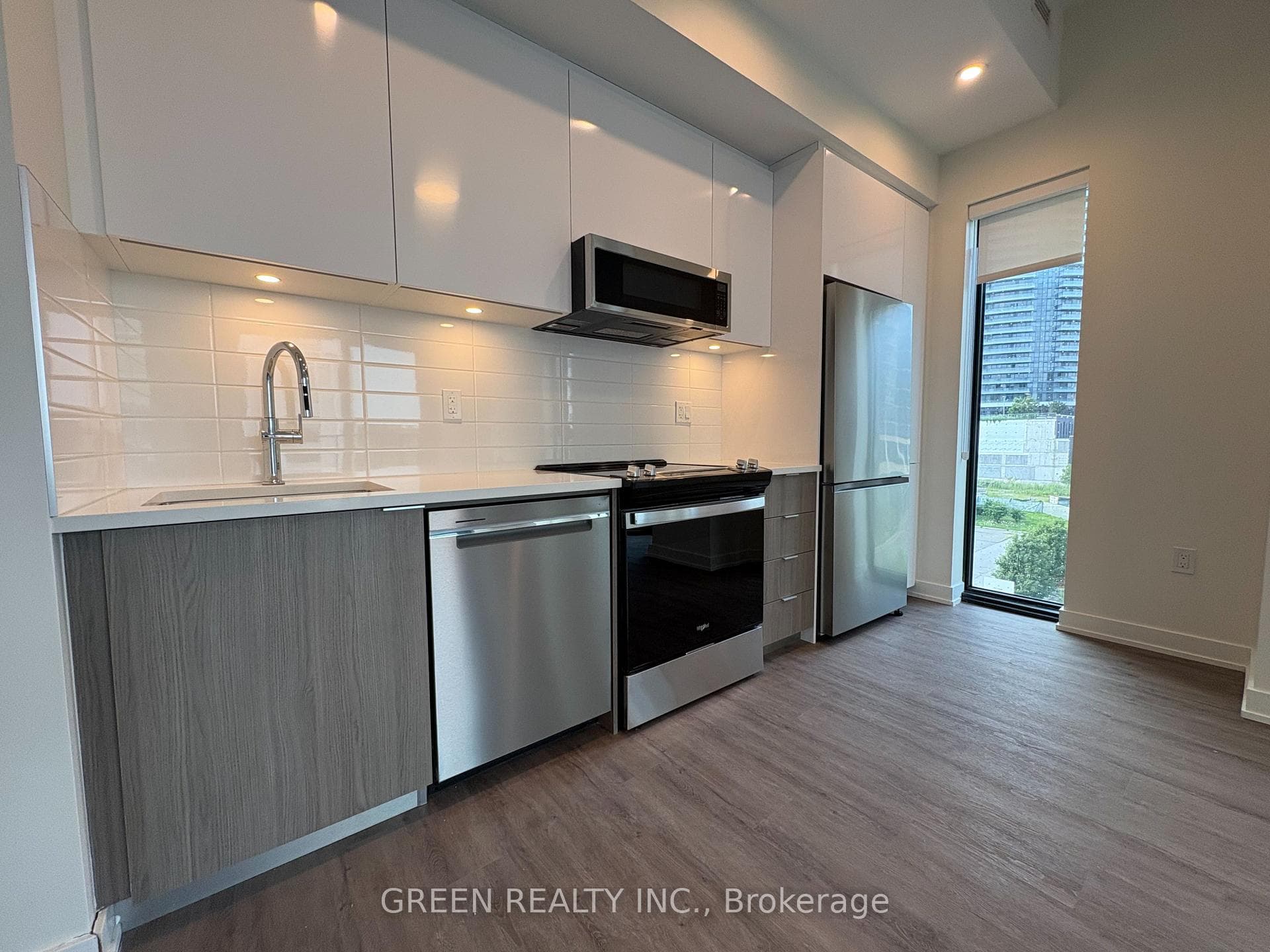 25 Gibbs Road 2607, Toronto, ON M9B 6E2