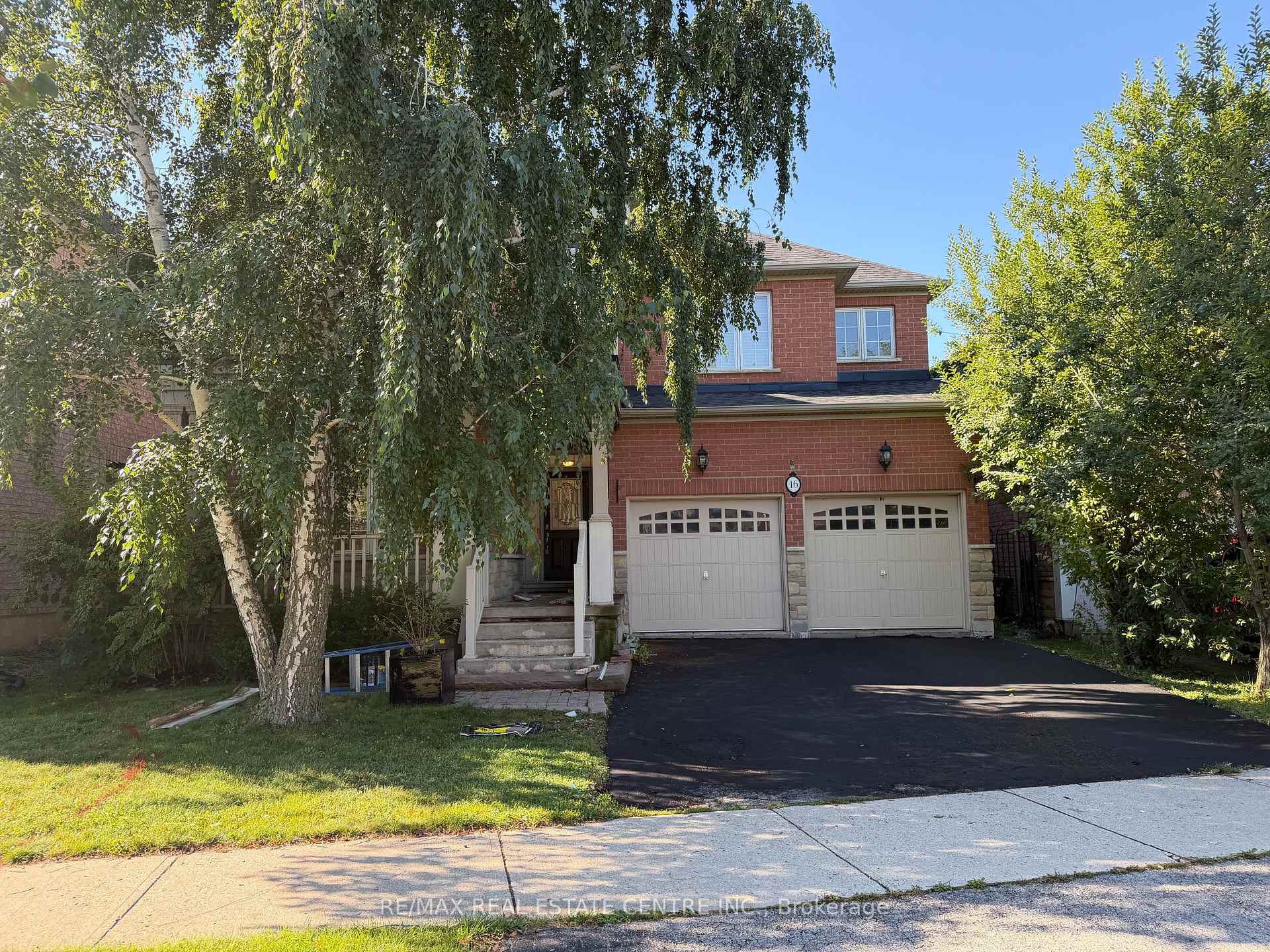 16 Panorama Way, Hamilton, ON L8E 6C6