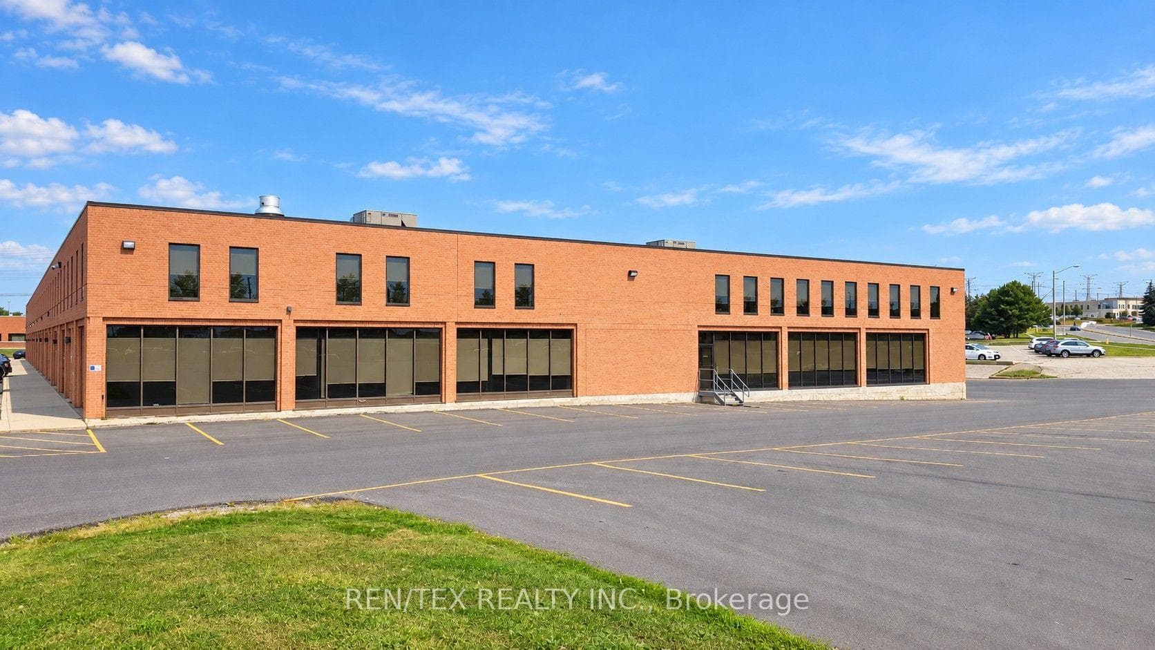 555 Hanlan Road Unit 8, Vaughan, ON L4L 4R8
