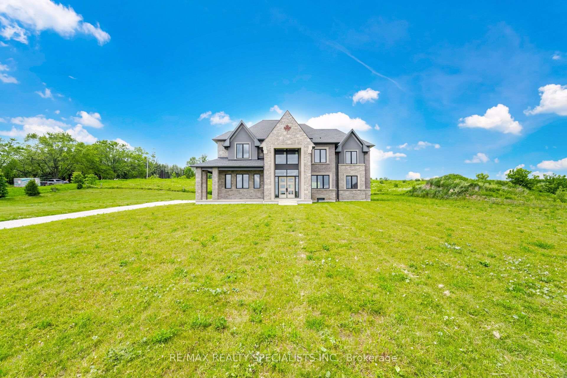 12 Ferrara Drive, Caledon, ON L7E 3N8