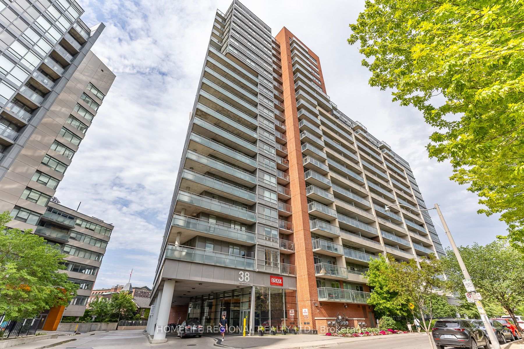 38 Joe Shuster Way 1520, Toronto, ON M6K 0A5