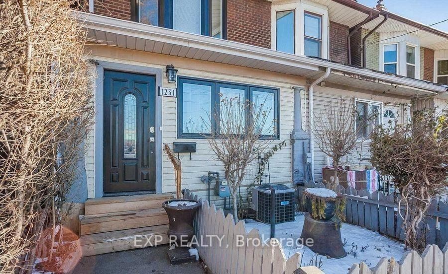 1231 Bathurst Street, Toronto, ON M5R 3H3