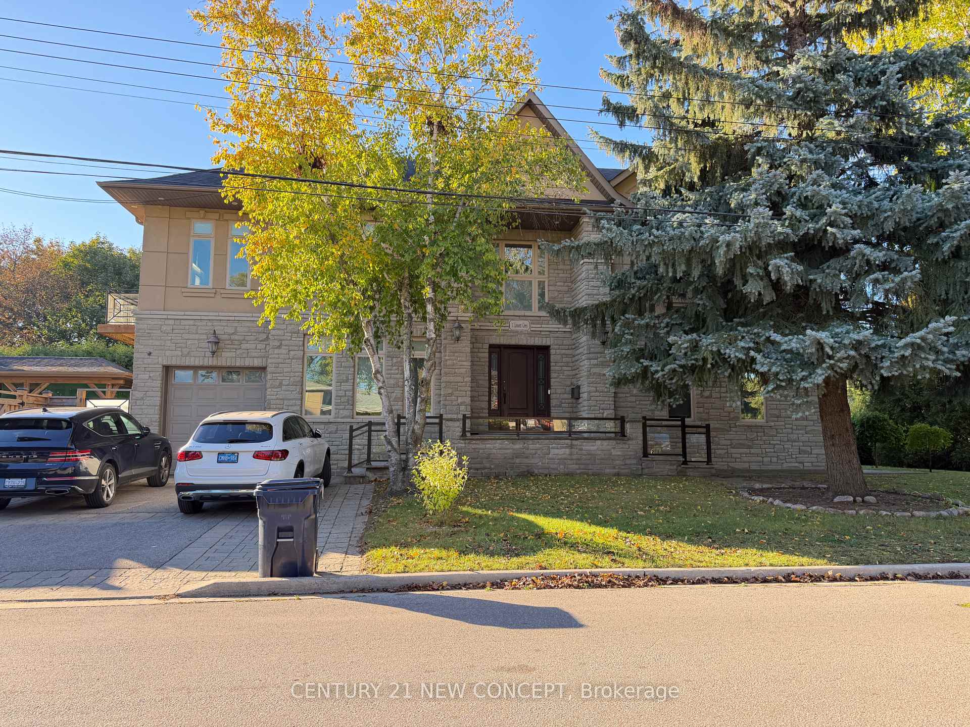 1 Lissom Crescent, Toronto, ON M2R 2N9