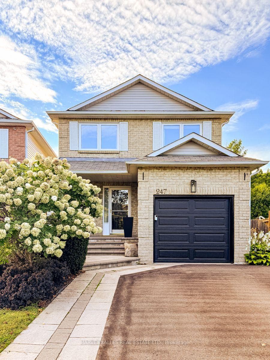 247 Overbank Drive, Oshawa, ON L1J 7X1