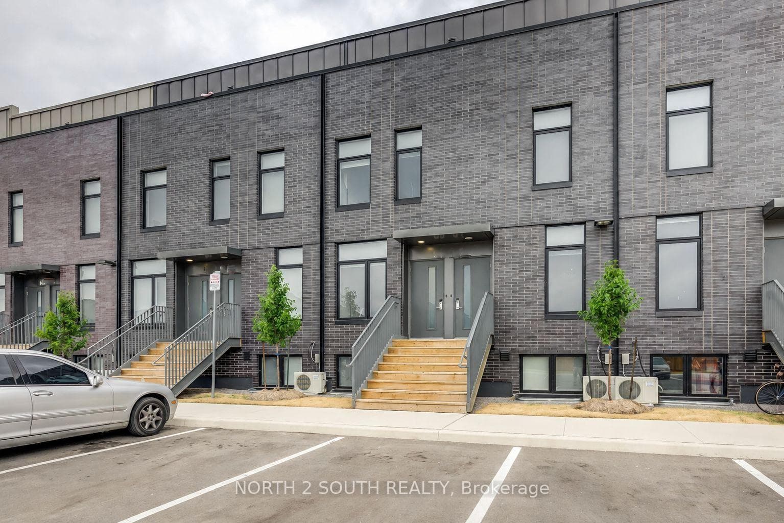 1760 Simcoe Street N 93 (Rm 2), Oshawa, ON L1G 4X9
