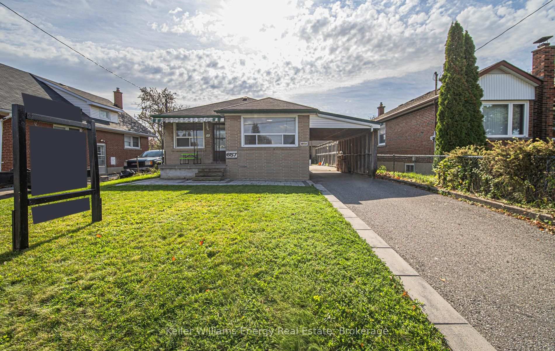 657 Taylor Avenue, Oshawa, ON L1H 2E9
