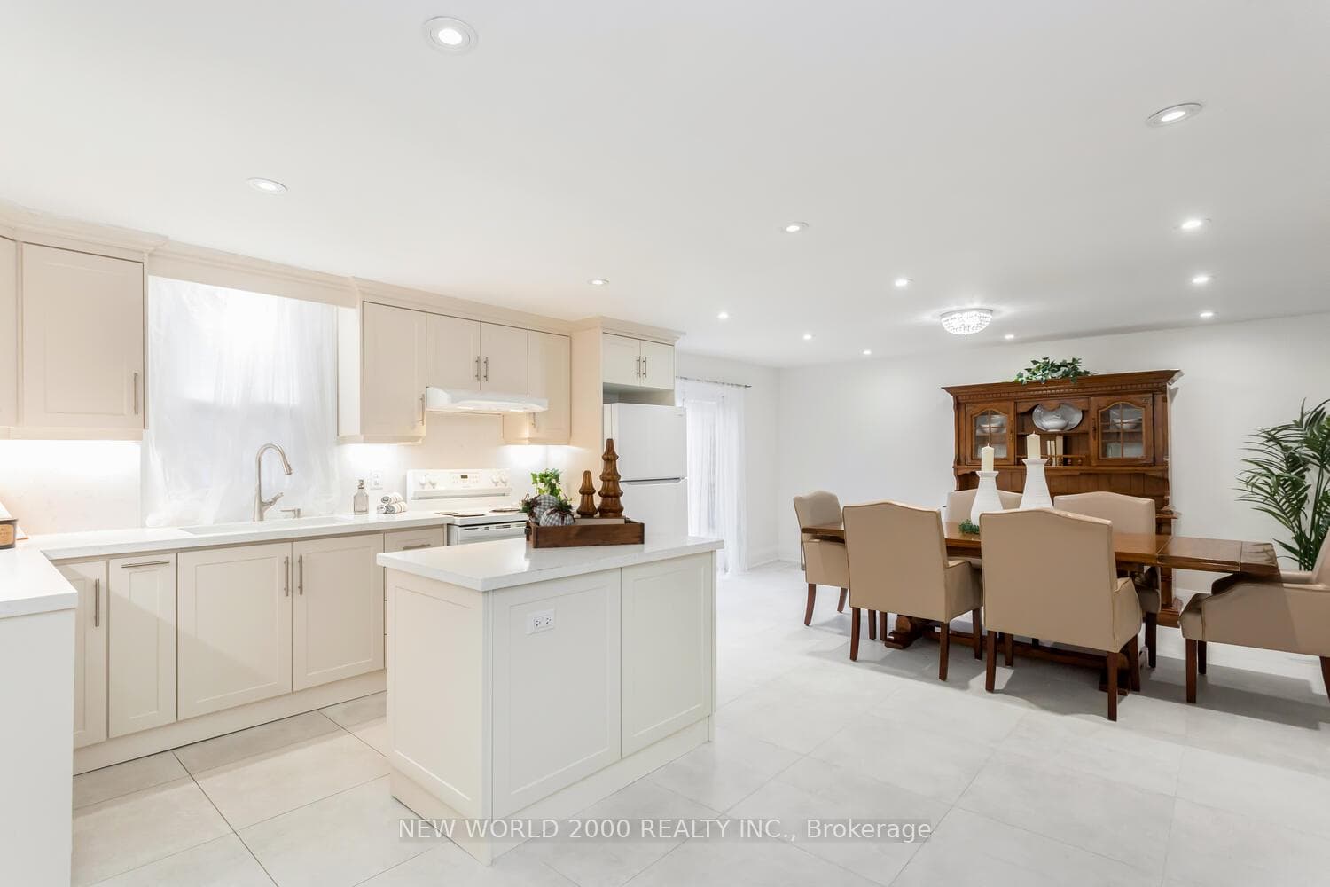 8071 Kipling Avenue, Vaughan, ON L4L 2A2