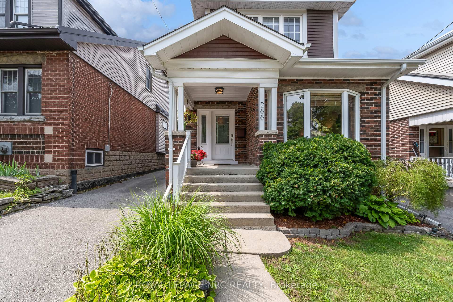 266 London Street S, Hamilton, ON L8K 2H2
