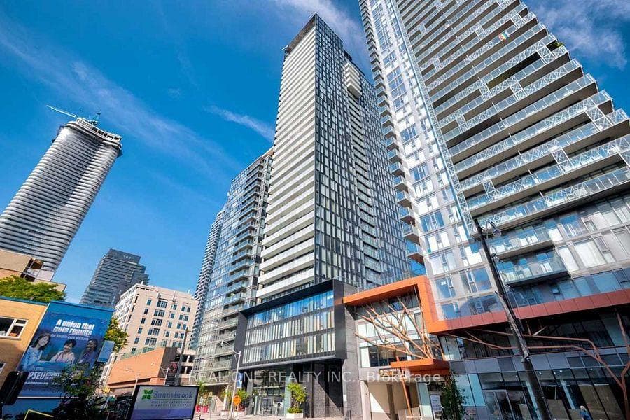 28 Wellesley Street E 1908, Toronto, ON M4Y 0C4