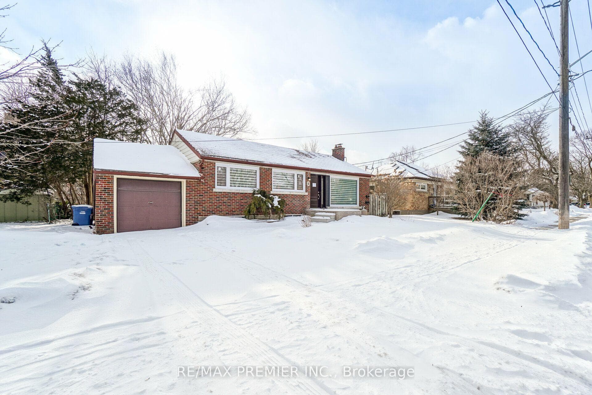8 Marlborough Road Main FL, Guelph, ON N1E 3X2