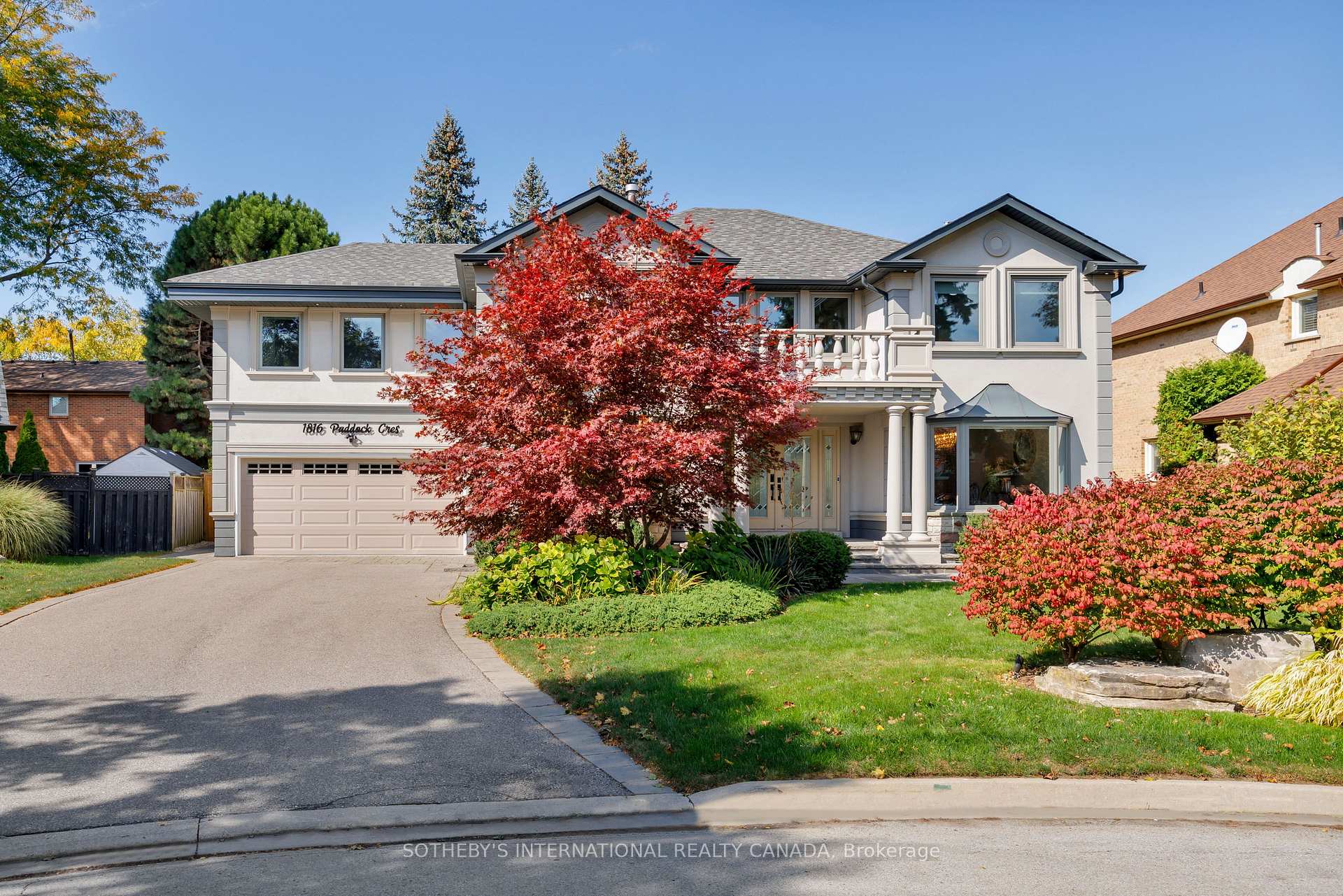 1816 Paddock Crescent, Mississauga, ON L5L 3E4