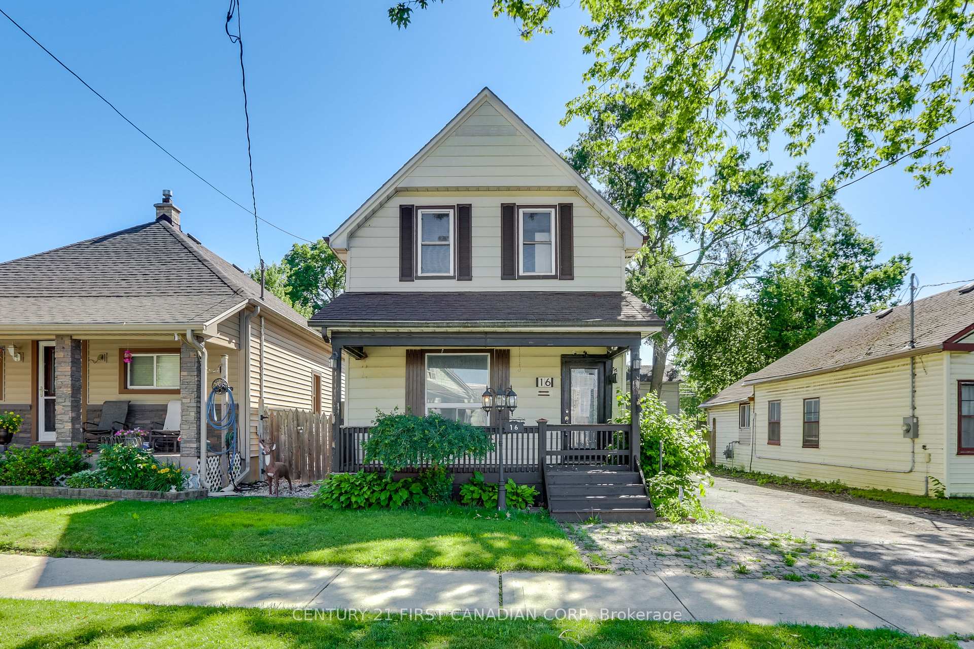 16 Lansdowne Avenue, London East, ON N5Z 1X8