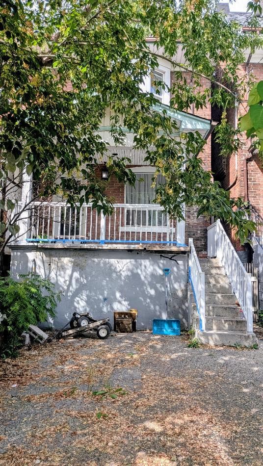 160 Rosemount Avenue, Toronto, ON M6H 2M9