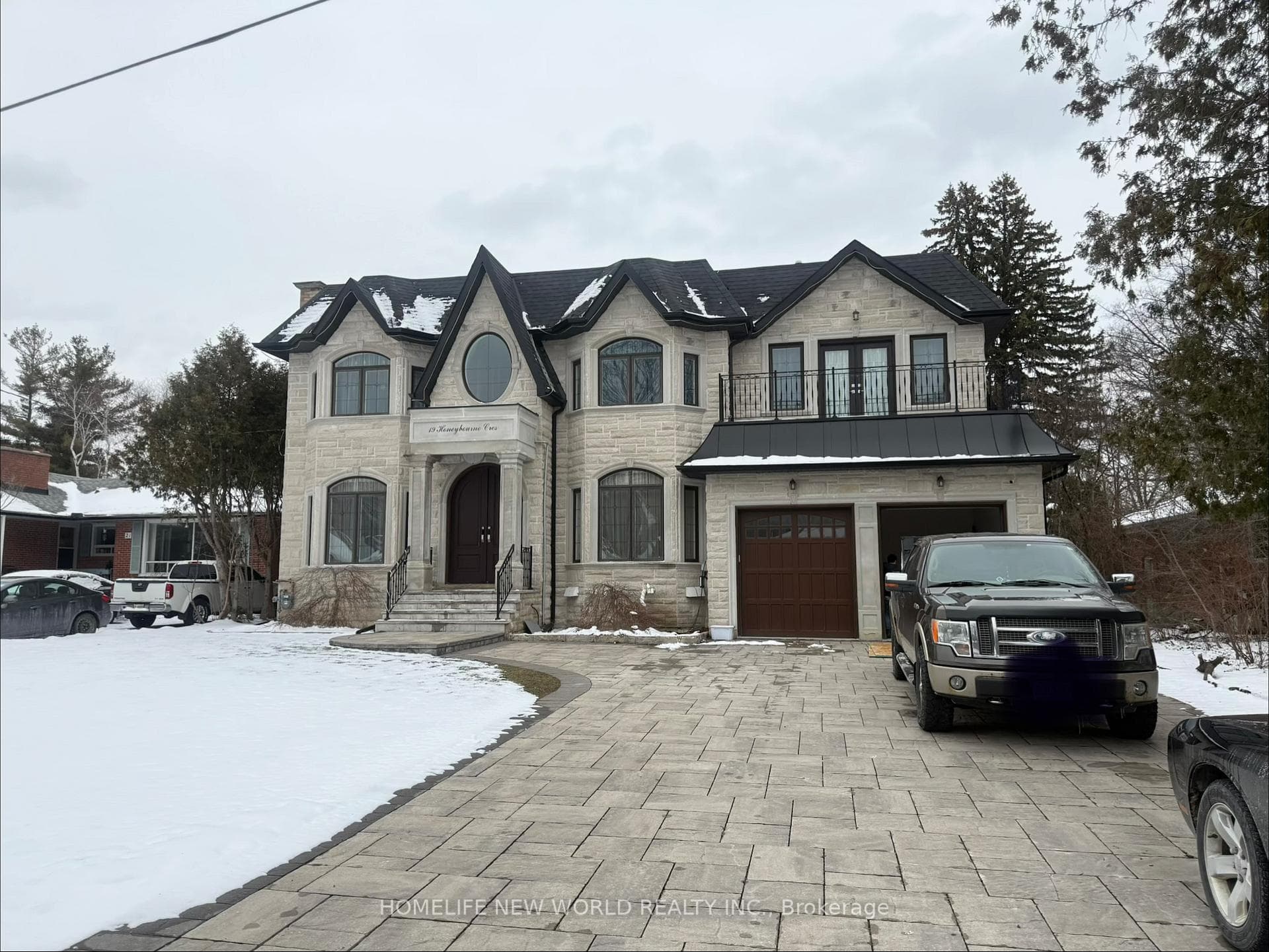 19 Honeybourne Crescent bsmt, Markham, ON L3P 1P4
