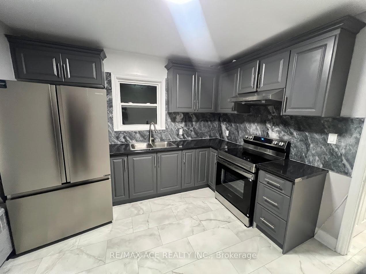 21 Towpath Road 2, Thorold, ON L2V 2P5