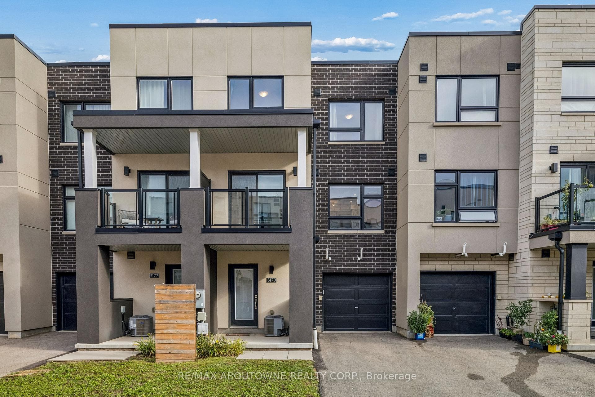 3170 Lotus Common, Burlington, ON L7M 2A9
