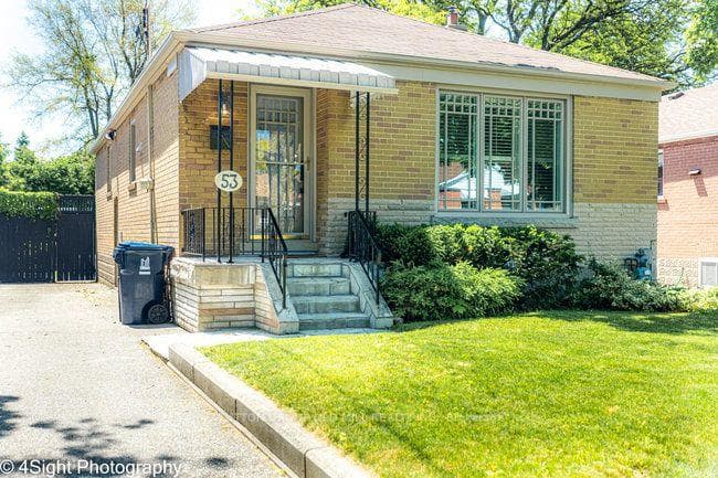 53 Savona Drive, Toronto, ON M8W 4V2