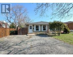 881 Lawrence Road UPPER, Hamilton, ON L8K 2A4