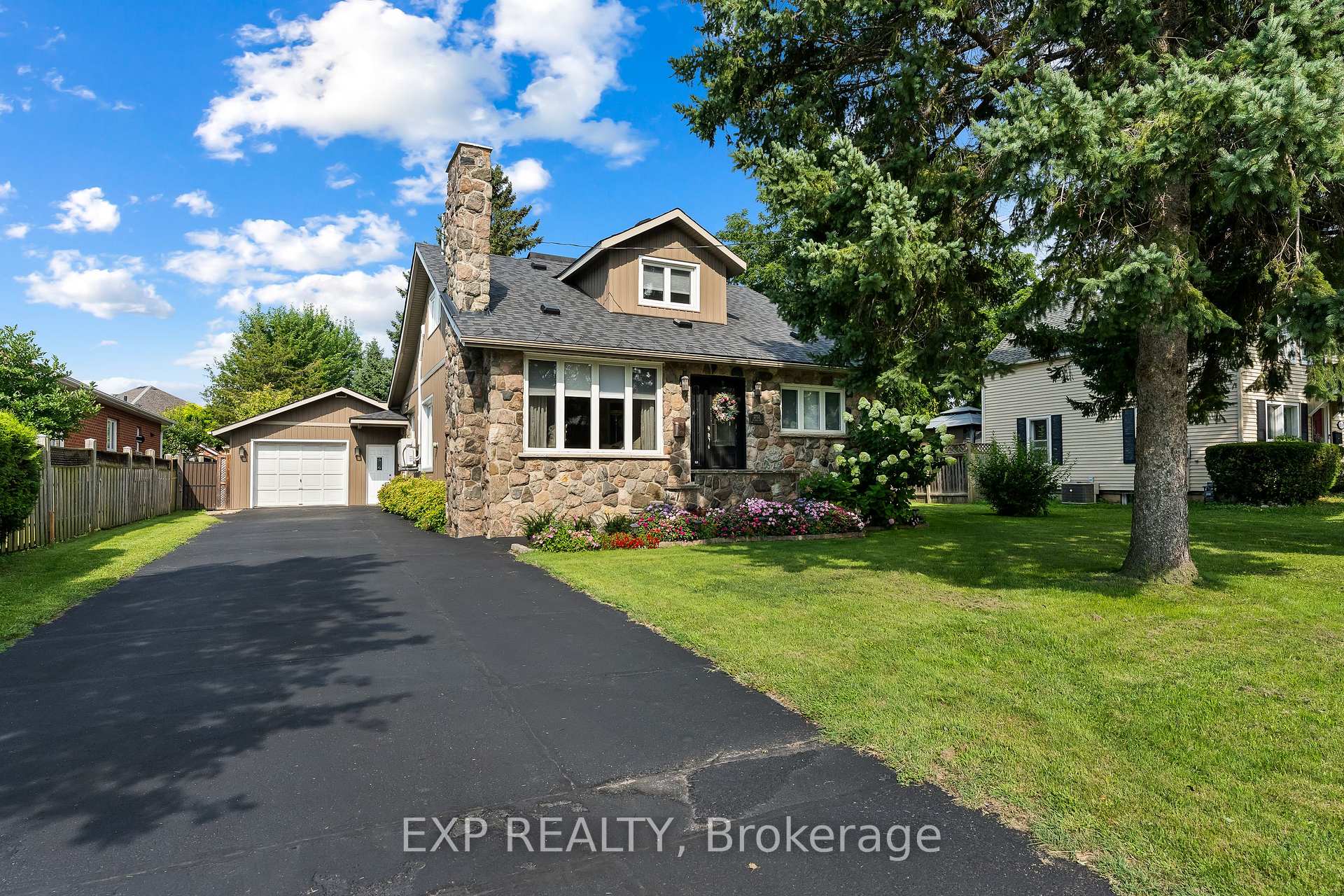 2753 St Paul Avenue, Niagara Falls, ON L2J 2L3