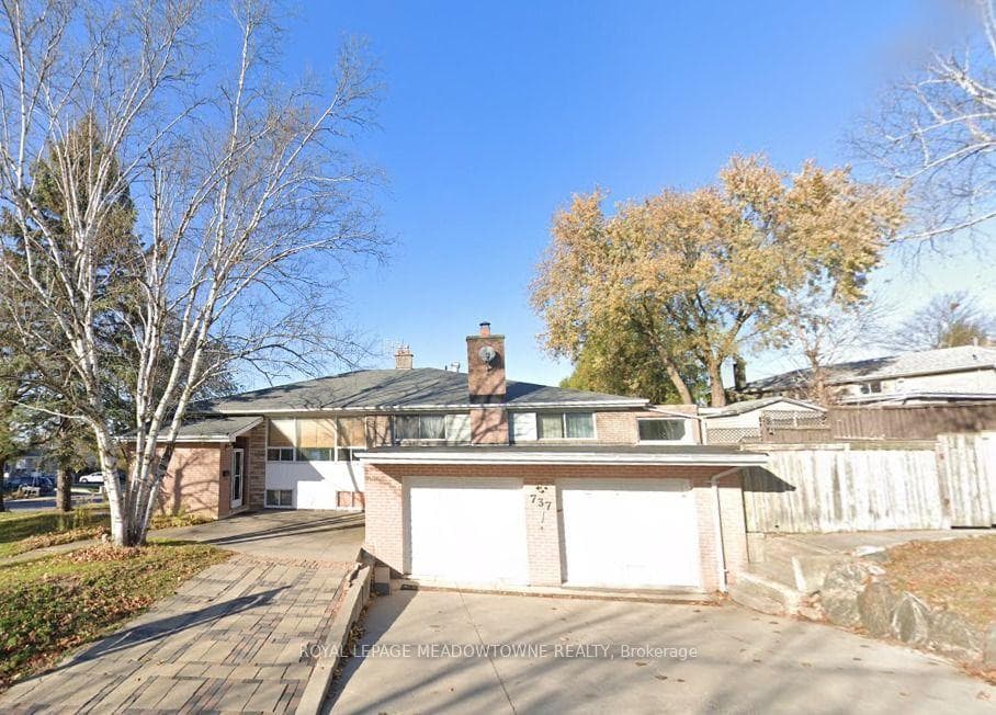 737 Botany Hill Crescent B, Newmarket, ON L3Y 3A7