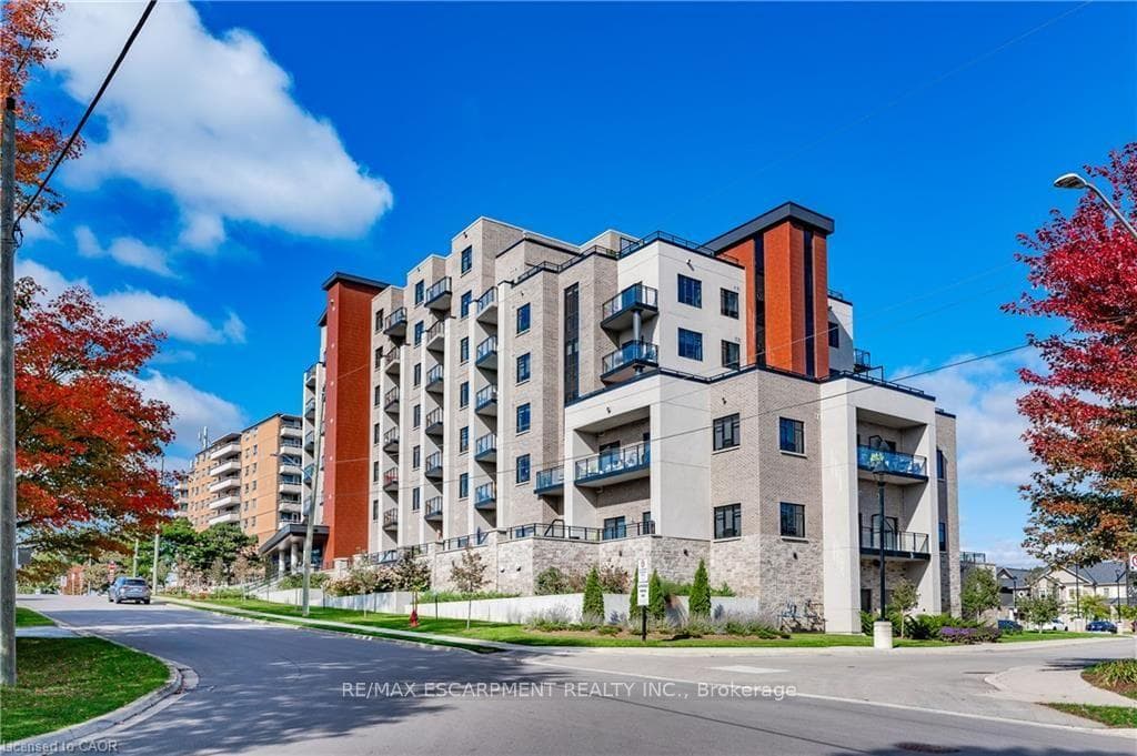 30 Hamilton Street S 304, Hamilton, ON L8B 1V8
