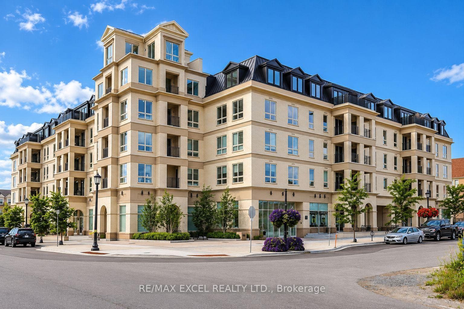 101 Cathedral High Street 319, Markham, ON L6C 3L8