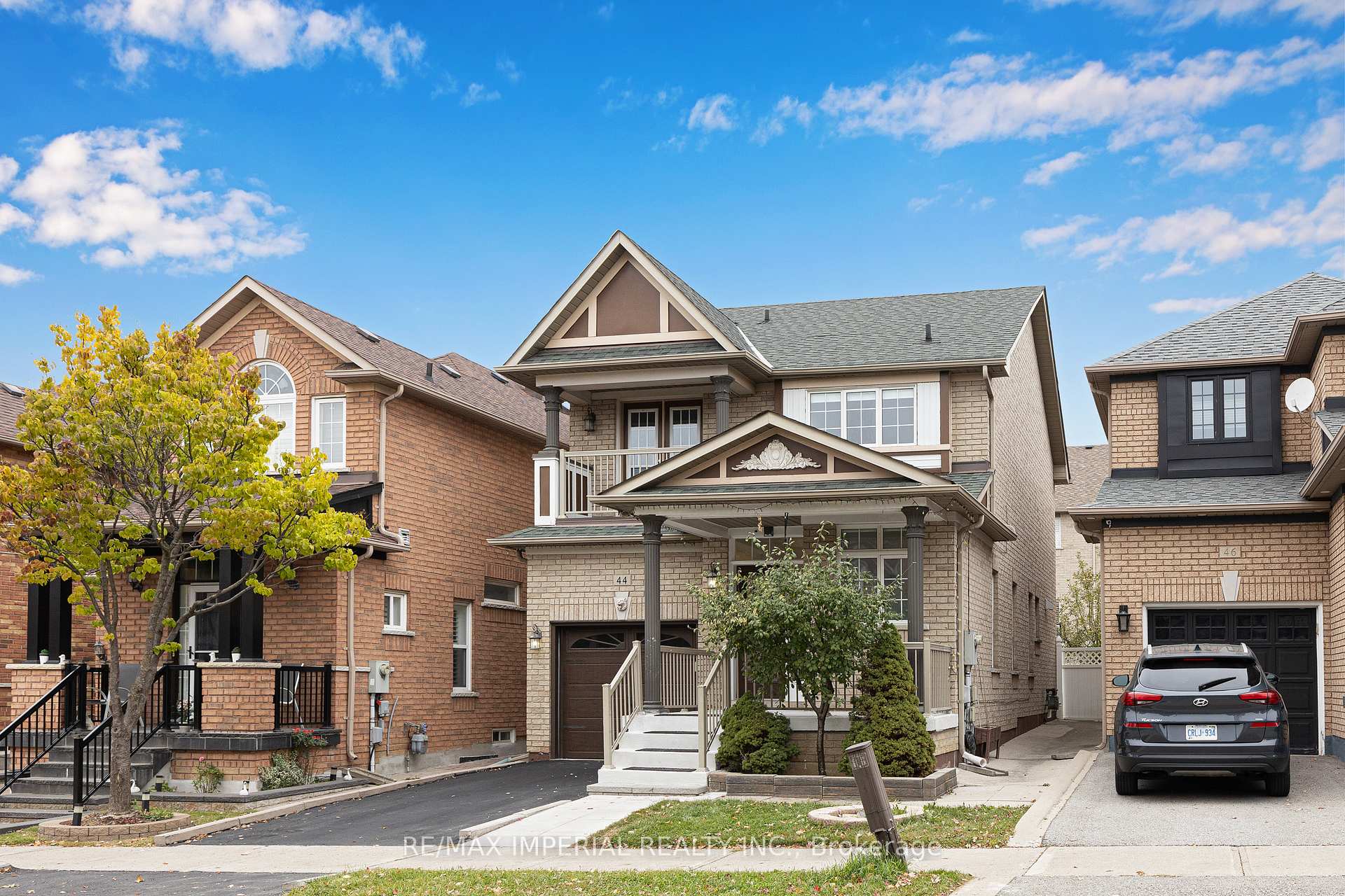 44 Hawkview Boulevard, Vaughan, ON L4H 2E2